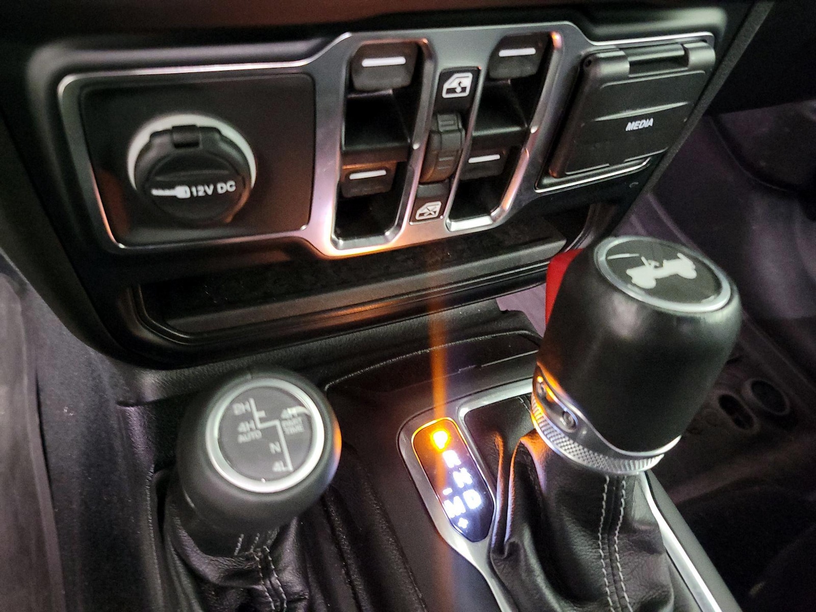 2024 Jeep Wrangler 4xe Sahara 4XE - Photo 18