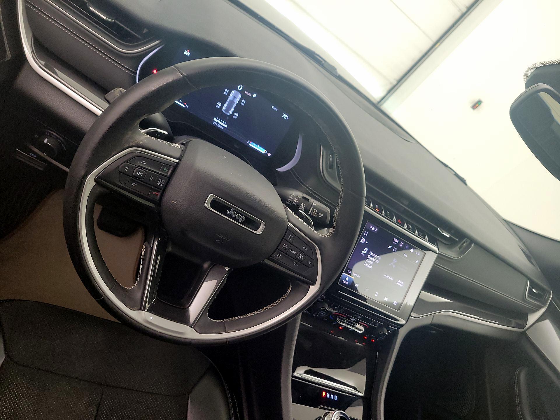 Thumbnail: 2023 Jeep Grand Cherokee - 9