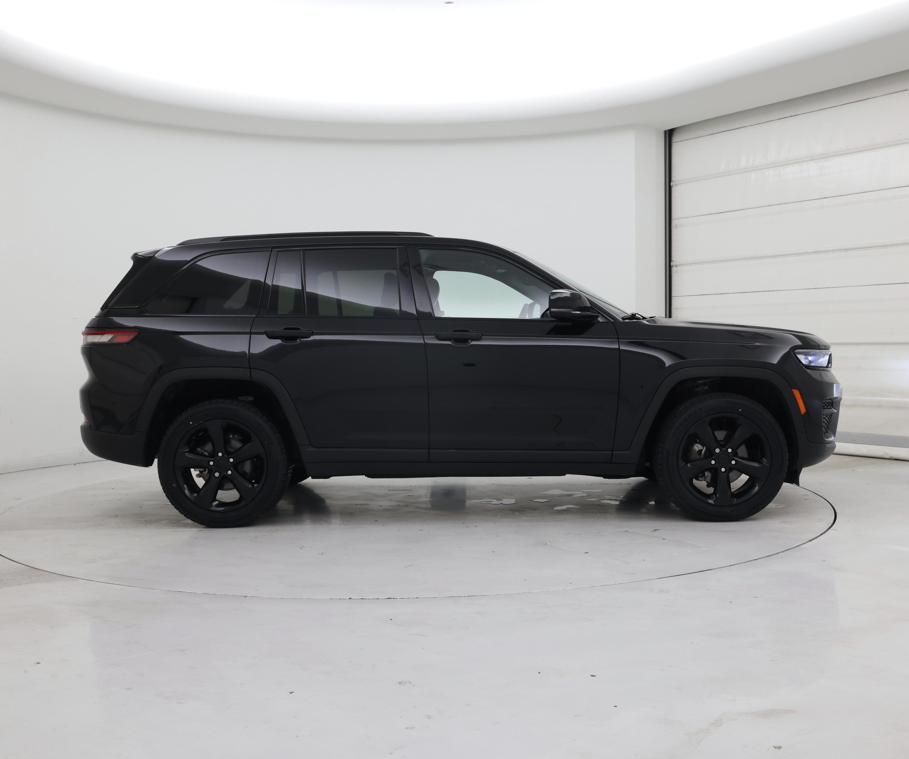 Thumbnail: 2023 Jeep Grand Cherokee - 7