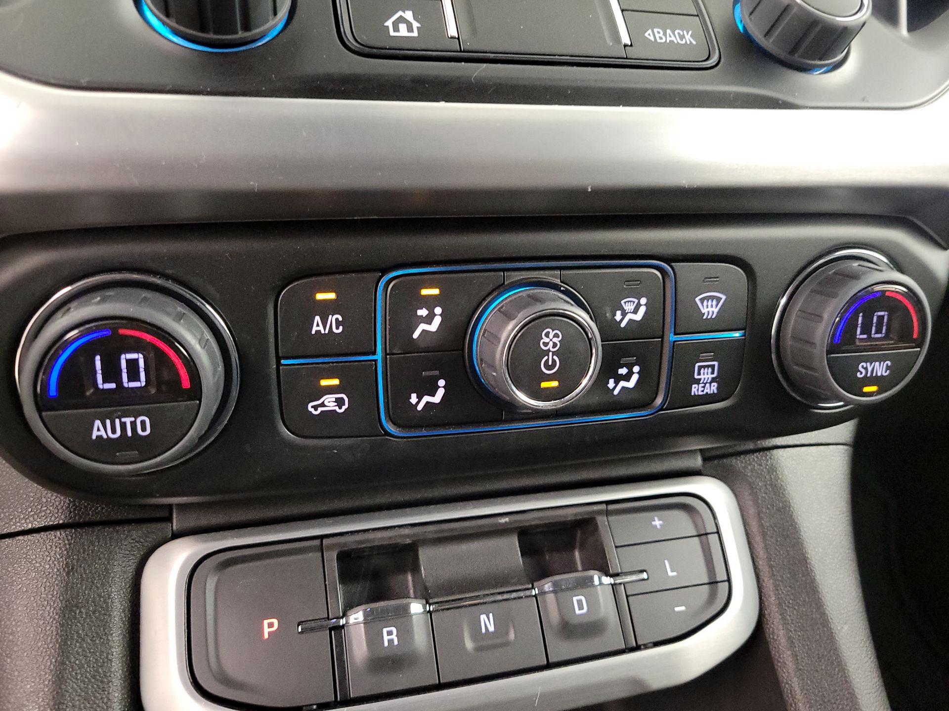Thumbnail: 2023 GMC Acadia - 17
