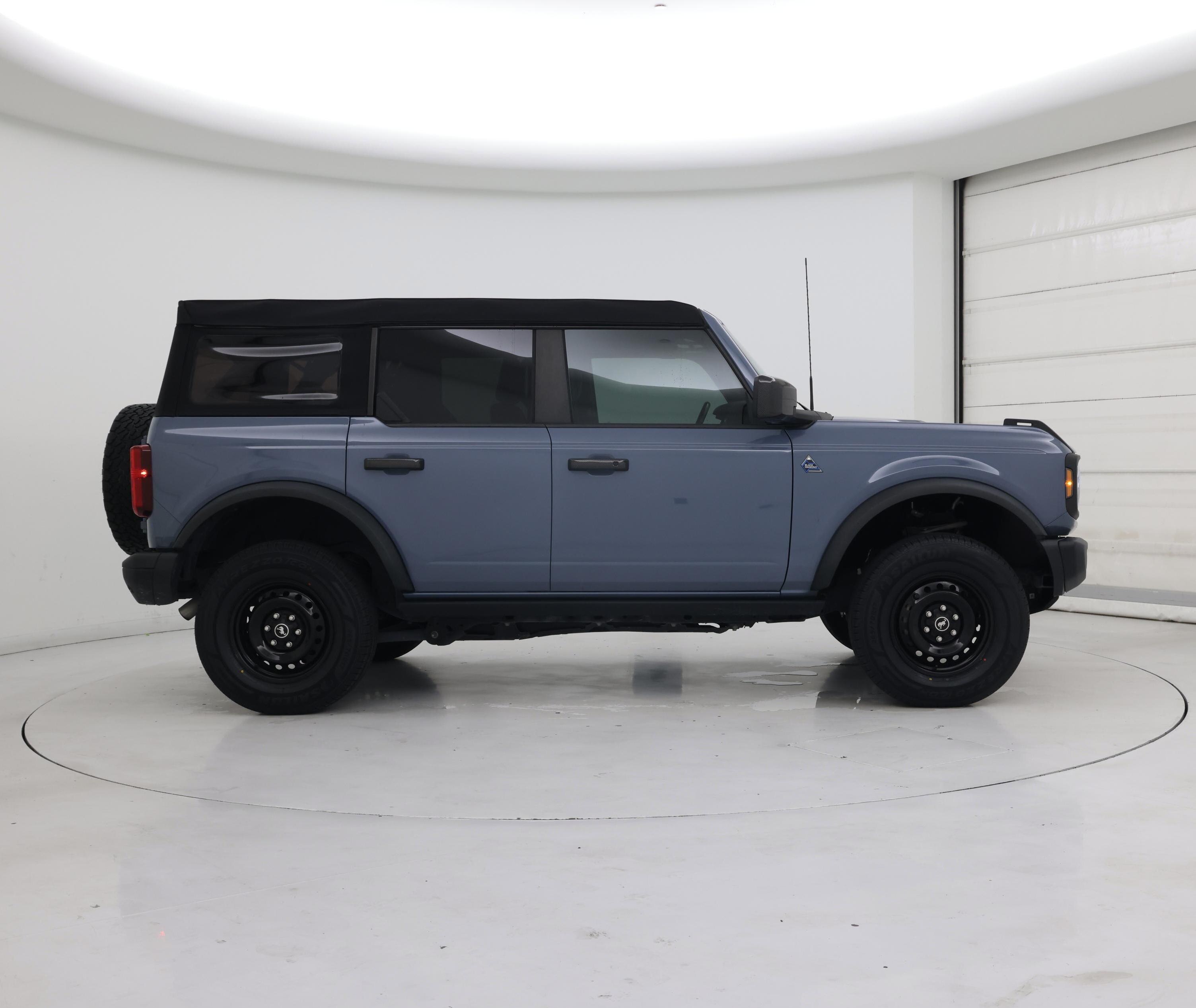 Thumbnail: 2023 Ford Bronco - 7