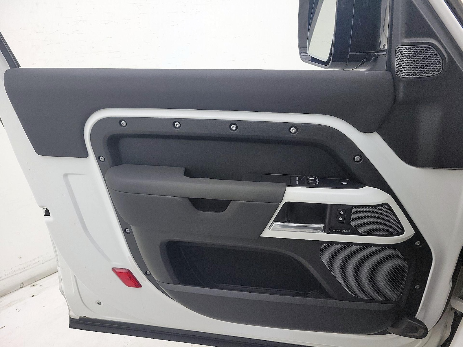 2022 Land Rover Defender S - Photo 13