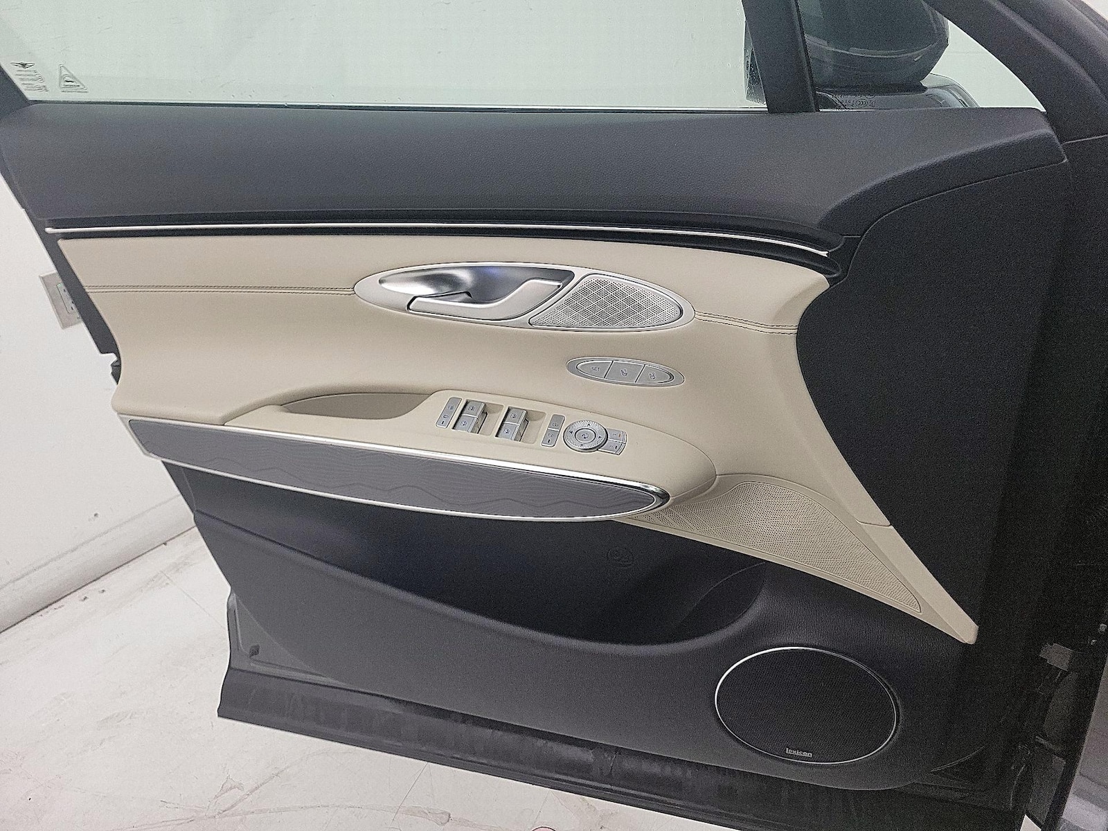 2023 GENESIS GV70 Standard - Photo 13
