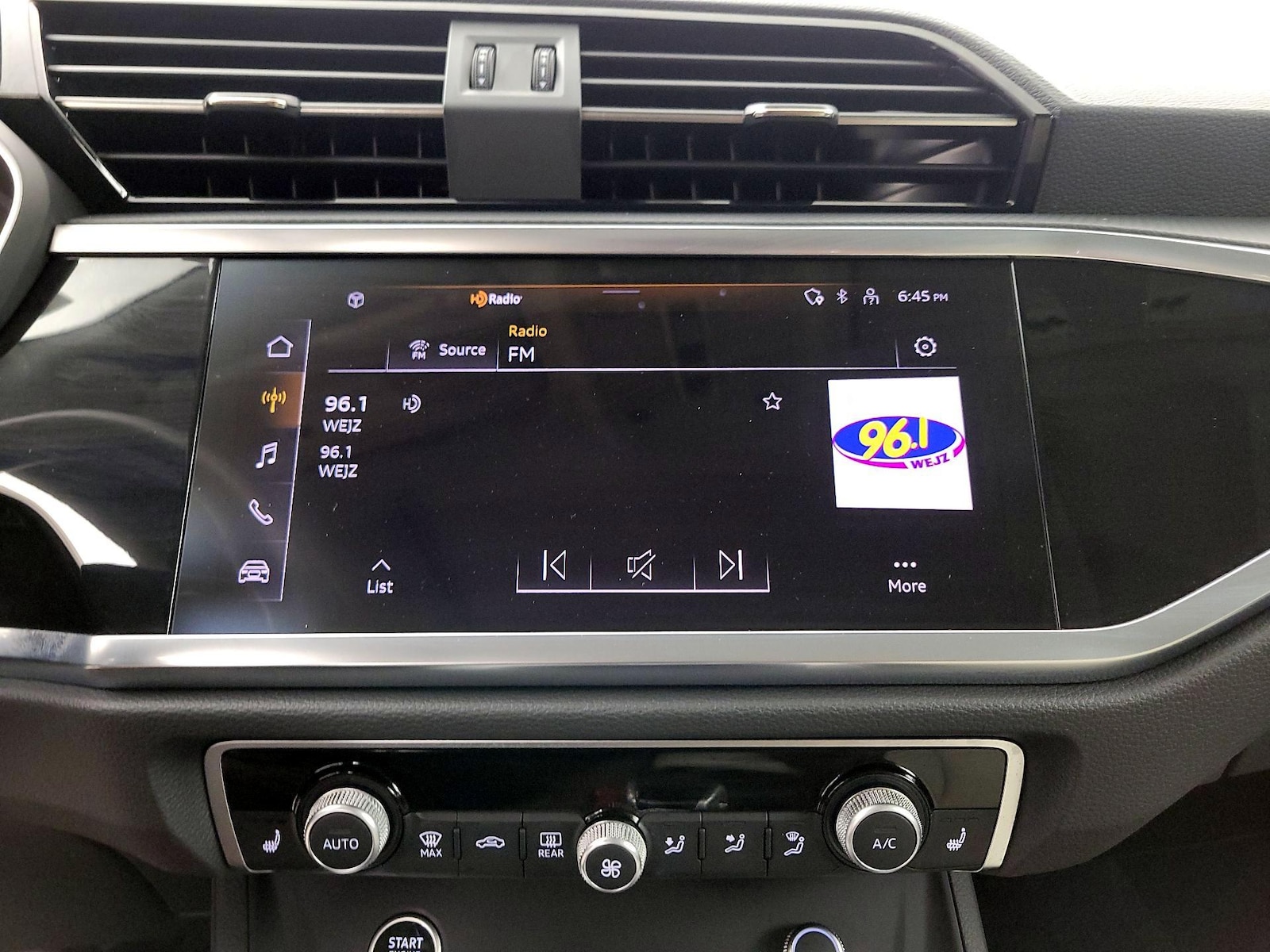 2025 Audi Q3 S Line Premium - Photo 16