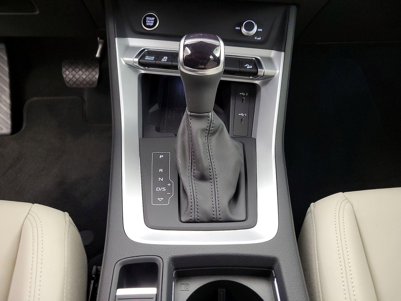 2025 Audi Q3 S Line Premium - Photo 18