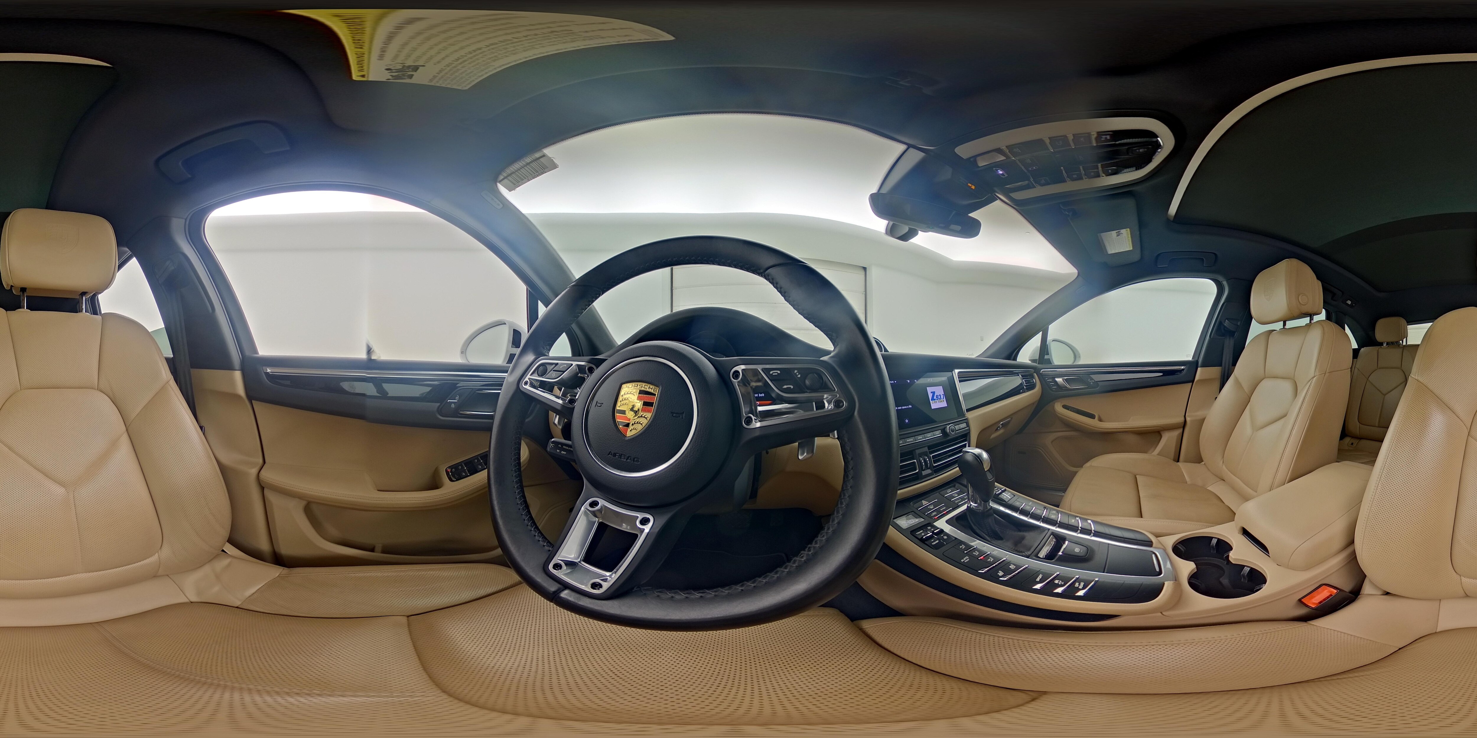 2021 Porsche Macan S - Photo 24