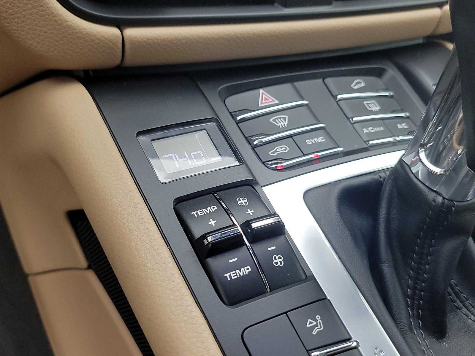 2021 Porsche Macan S - Photo 17