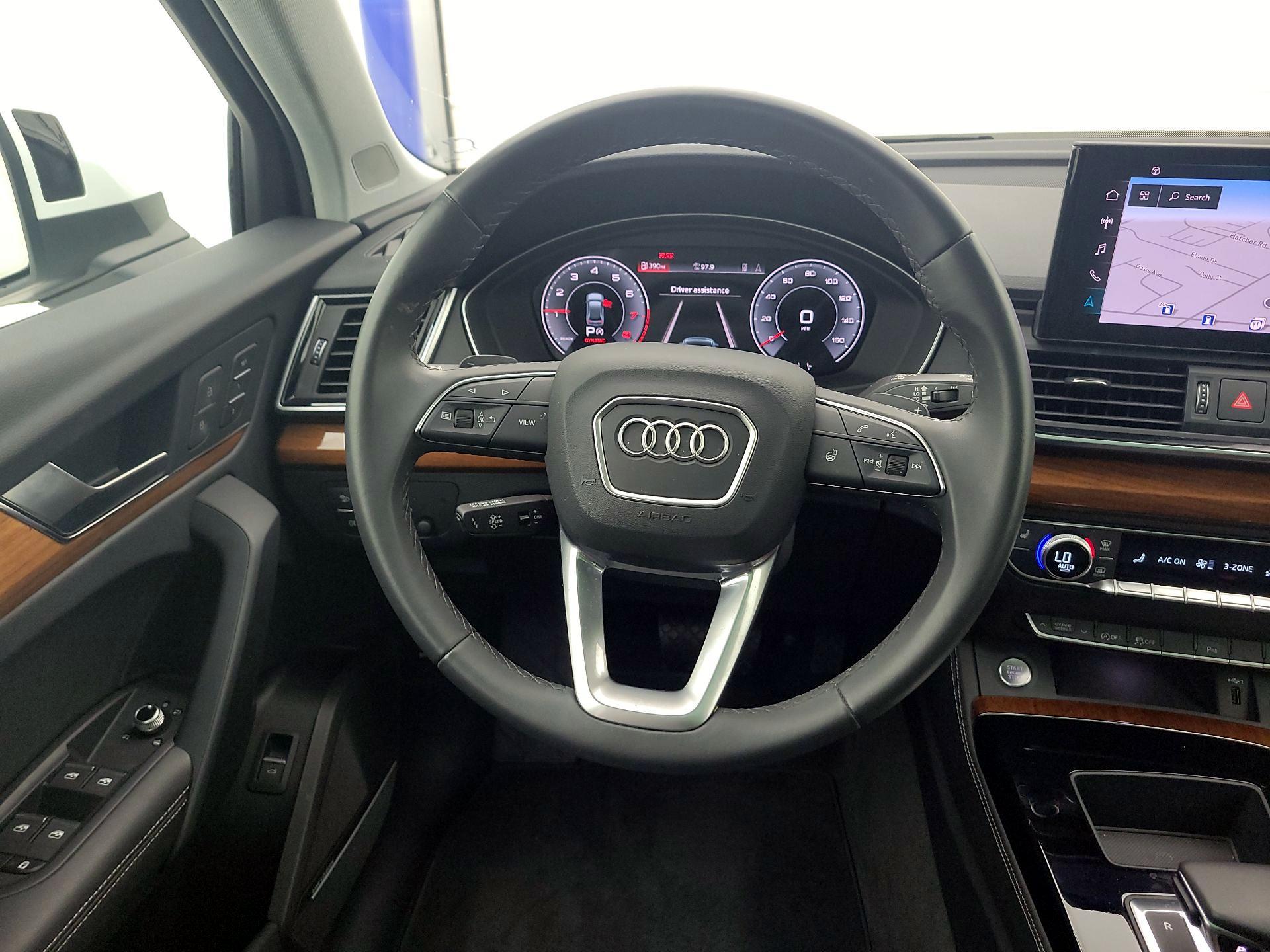 Thumbnail: 2023 Audi Q5 - 10