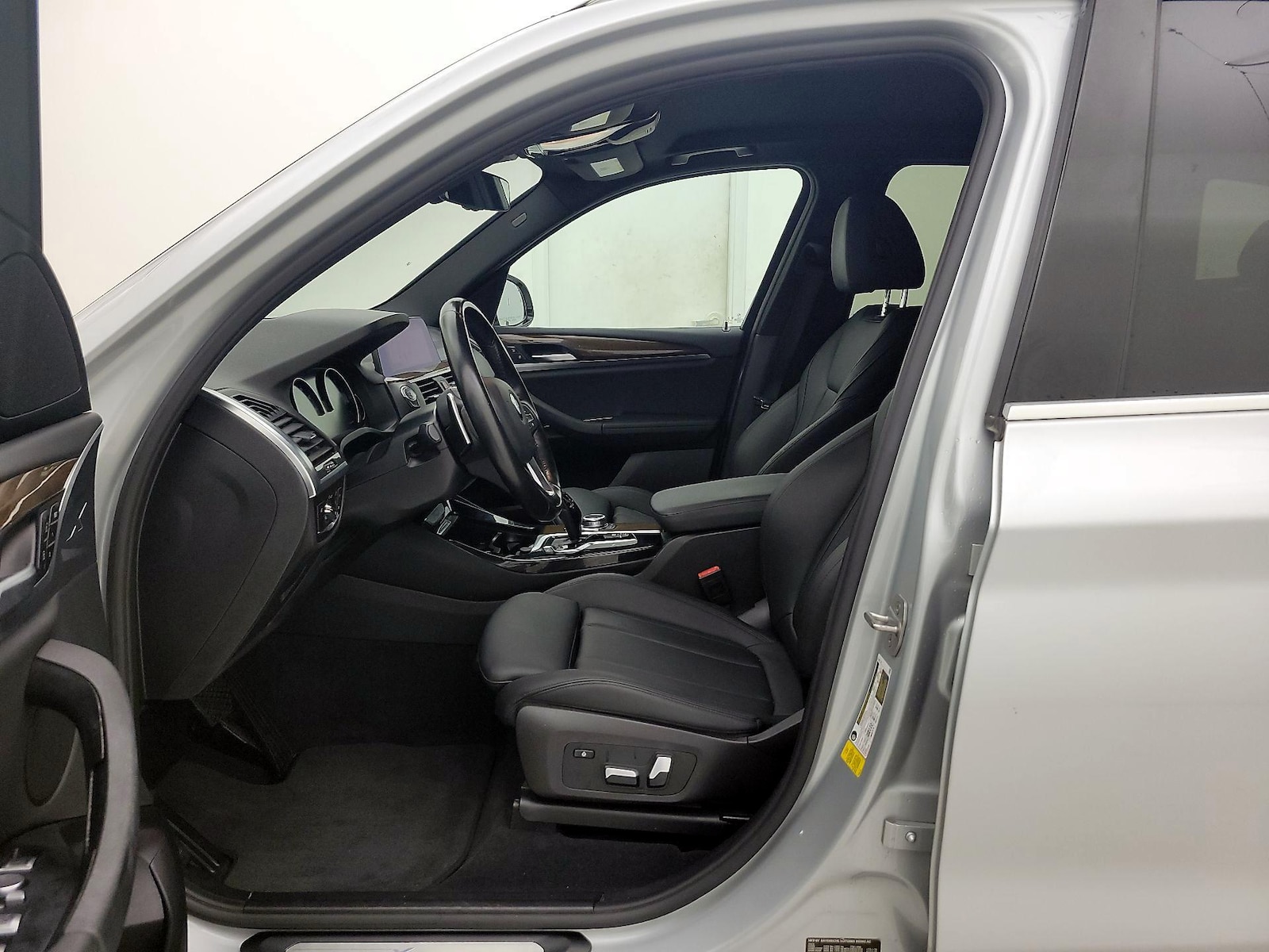 Power Seat(s) & Side Airbags
