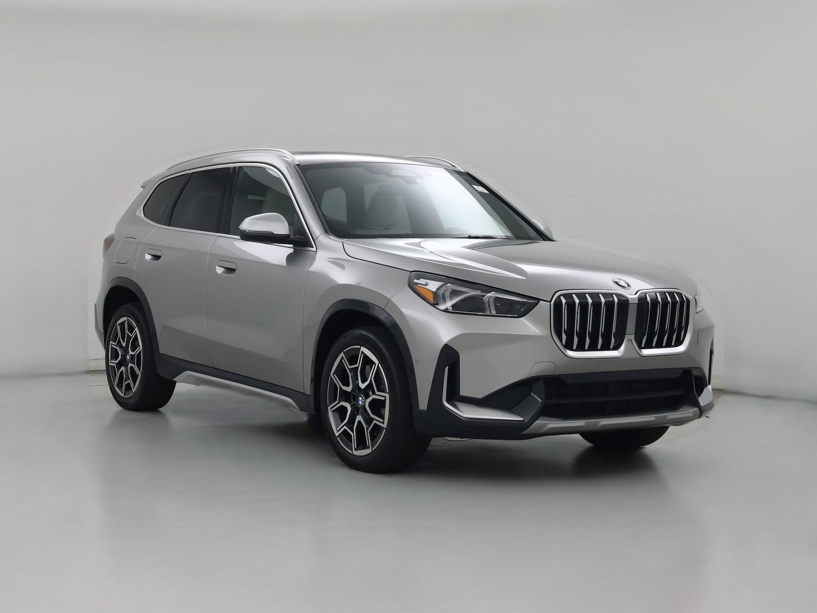 2023 BMW X1 28i - Photo 1