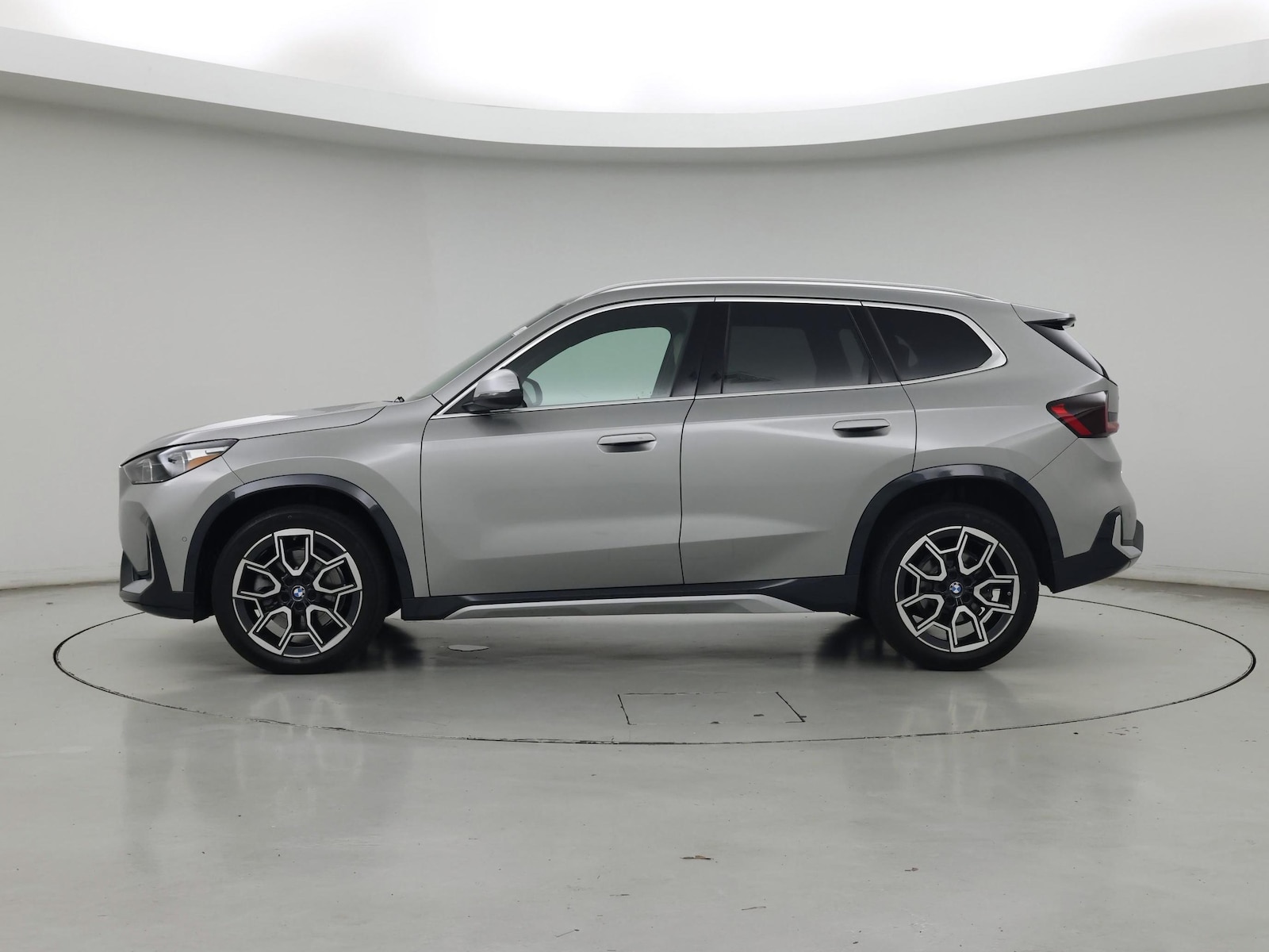 2023 BMW X1 28i - Photo 4