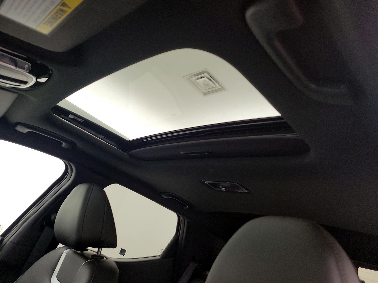 Sunroof(s) & Overhead Airbags