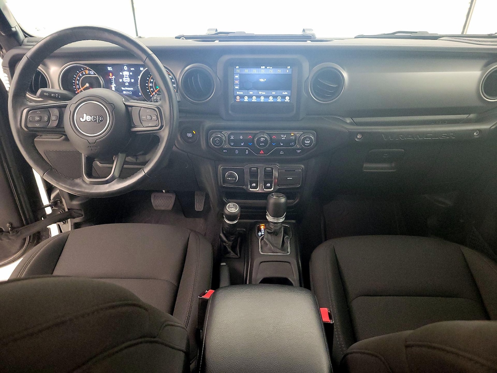 2022 Jeep Wrangler Willys - Photo 10