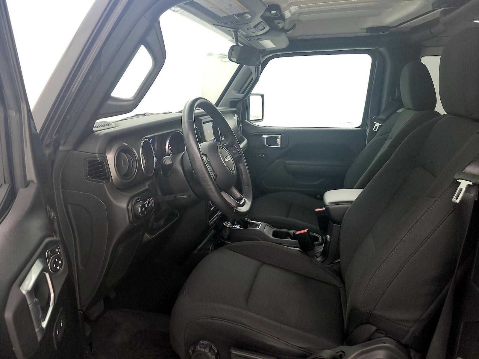 2022 Jeep Wrangler Willys - Photo 12