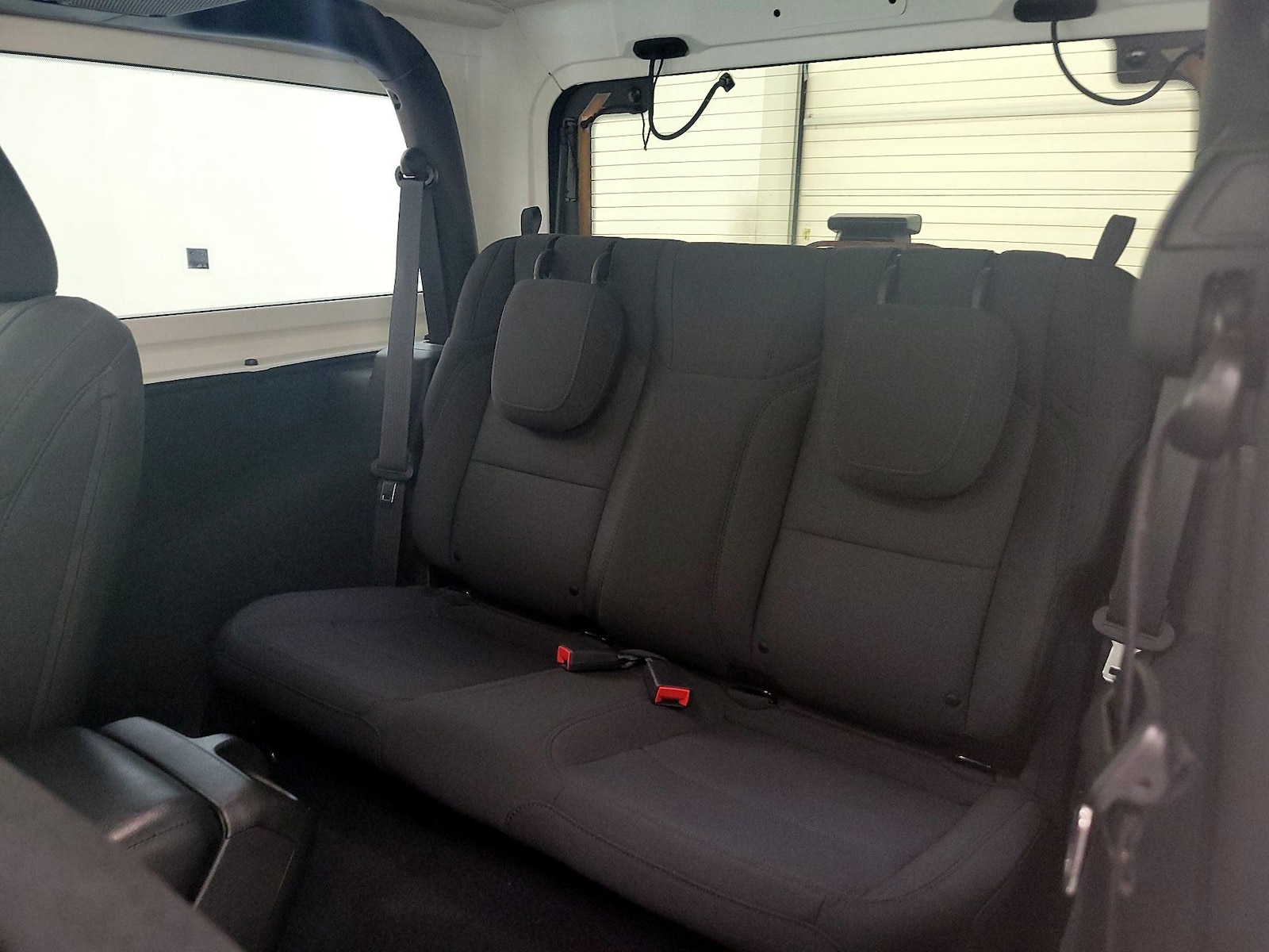 2022 Jeep Wrangler Willys - Photo 19