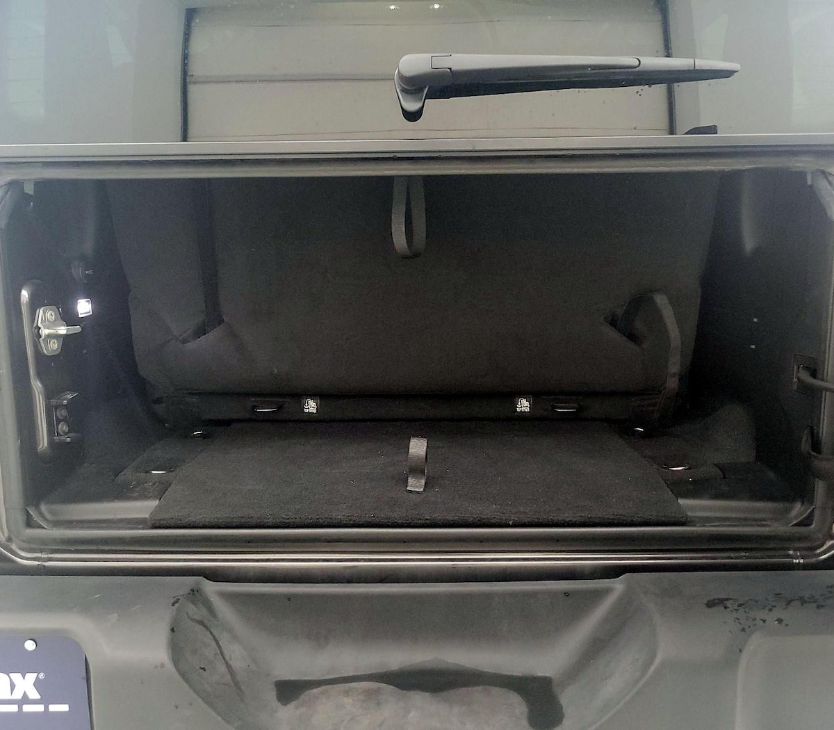 Trunk/Cargo (Seats Up)