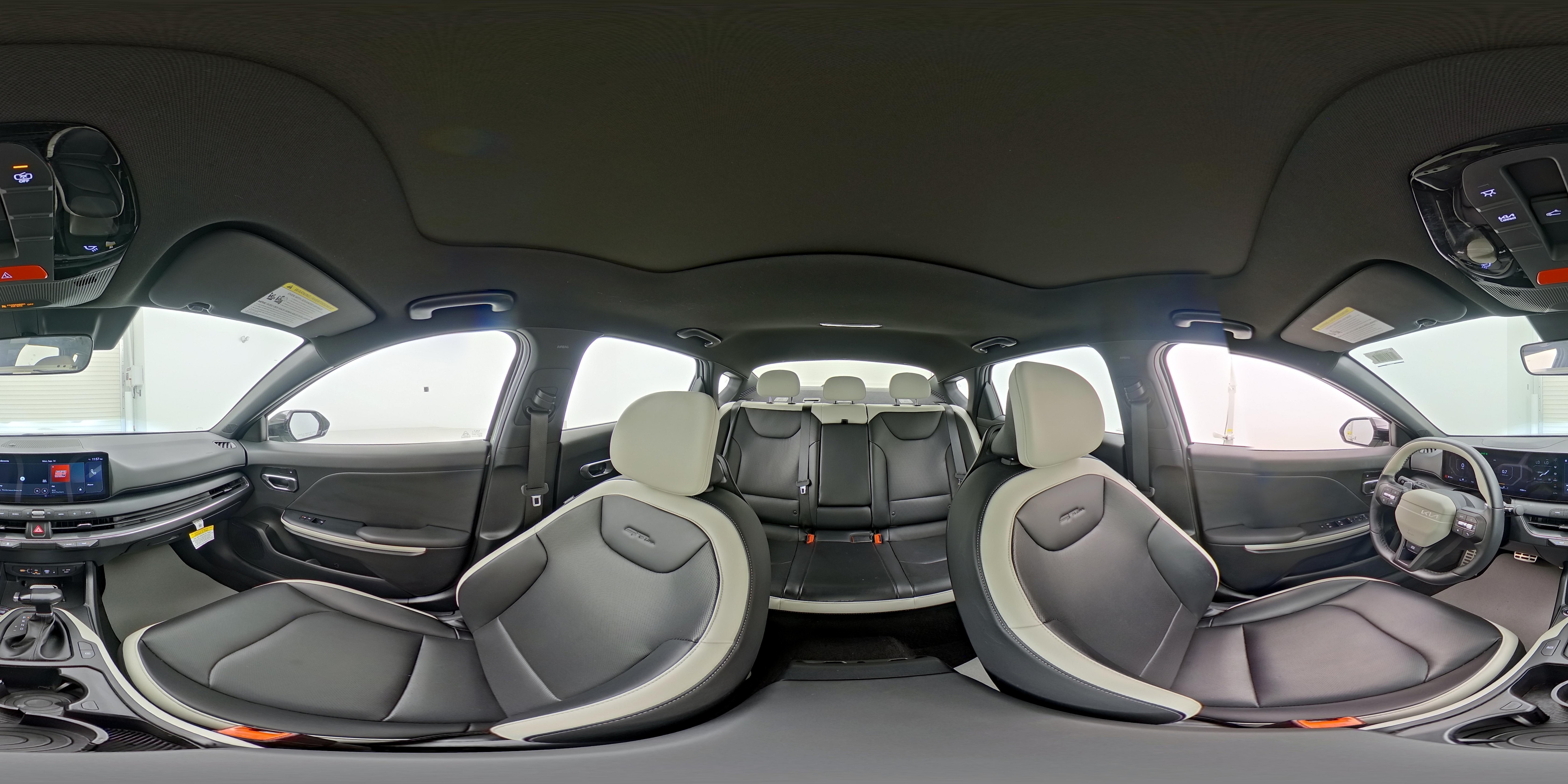 2025 Kia K4 GT-Line Turbo - Photo 26