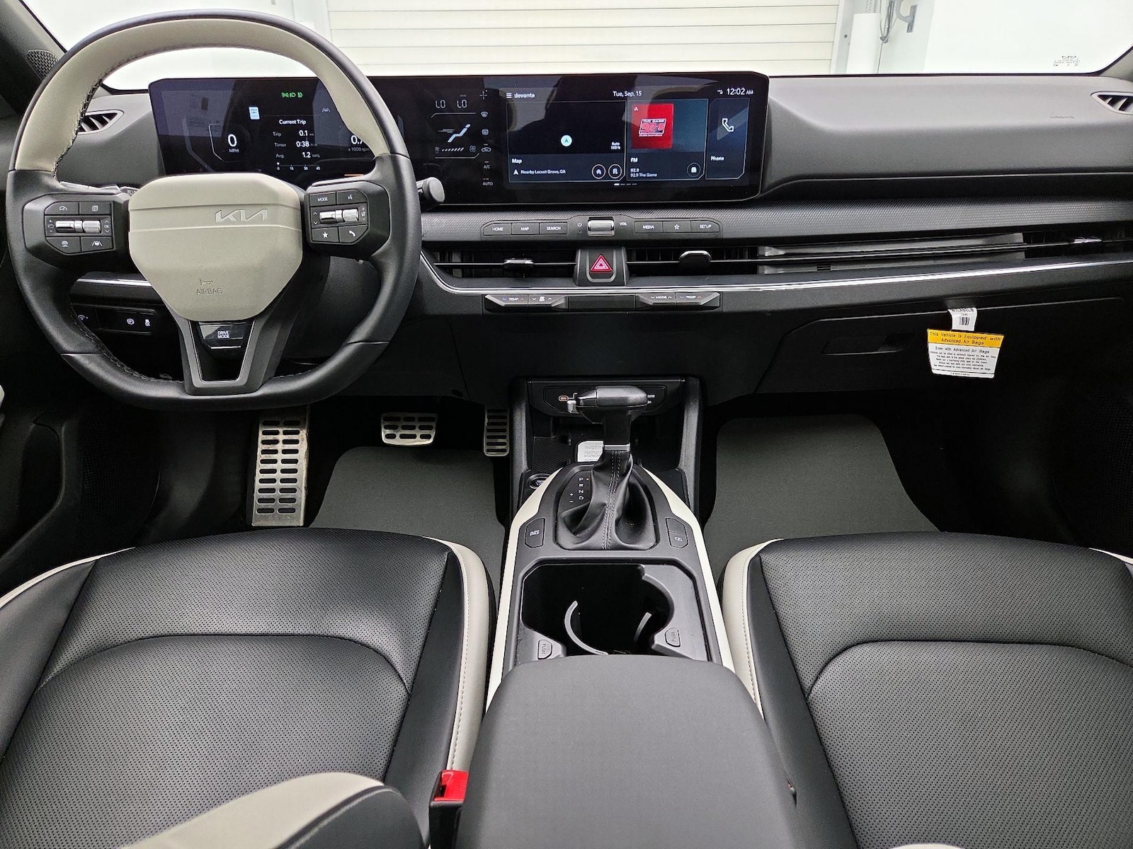 2025 Kia K4 GT-Line Turbo - Photo 10