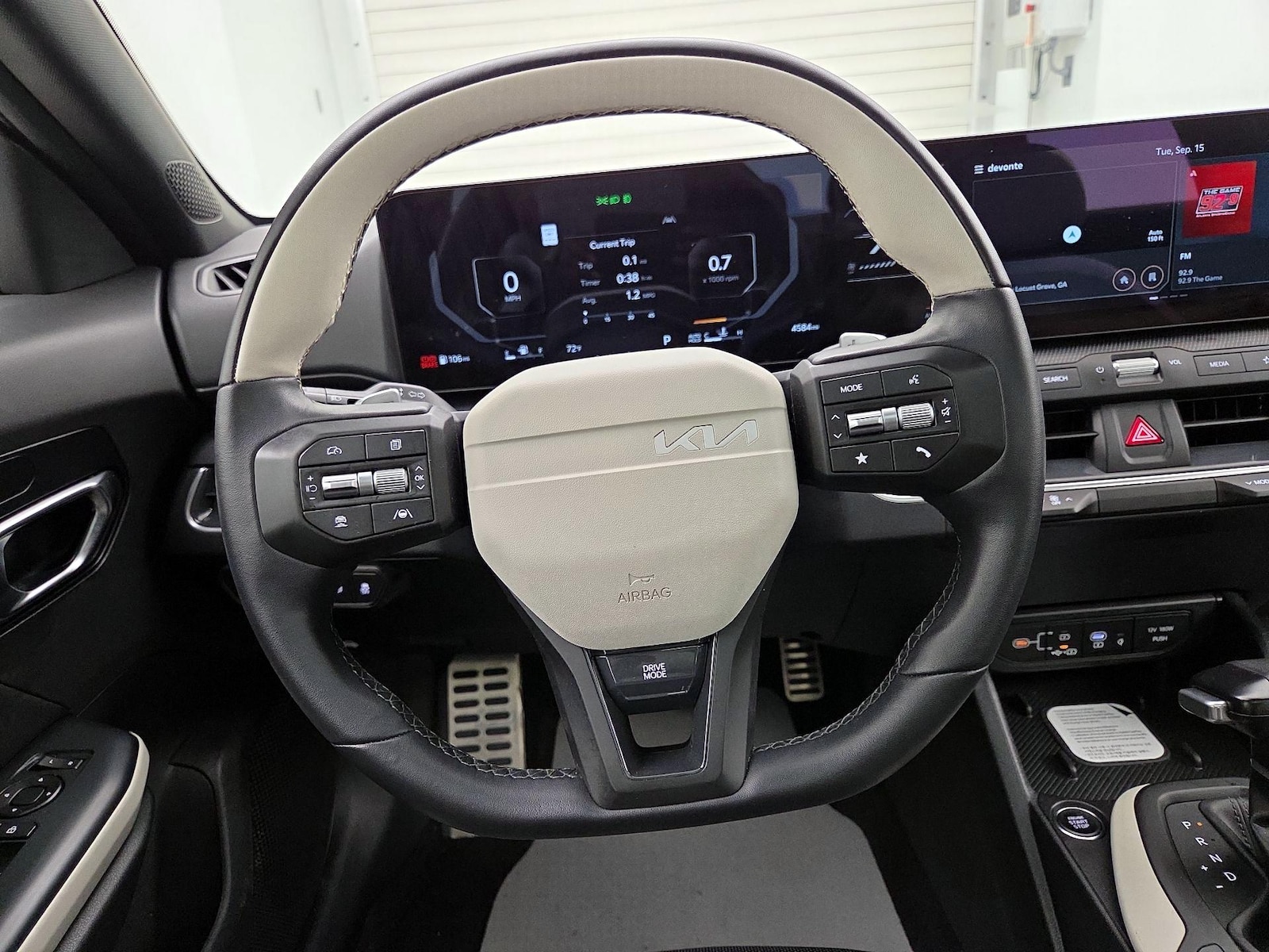 2025 Kia K4 GT-Line Turbo - Photo 11