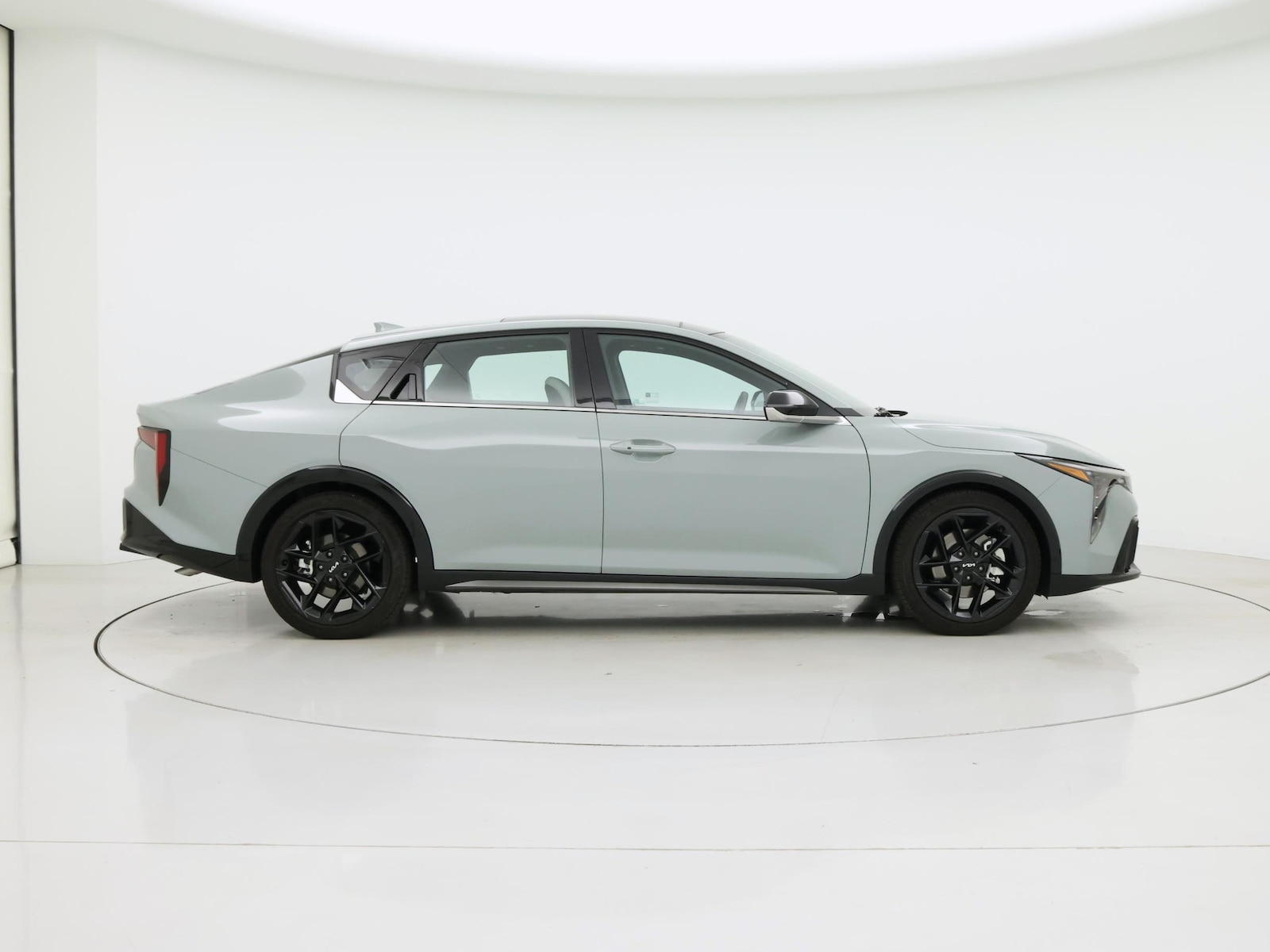 2025 Kia K4 GT-Line Turbo - Photo 8