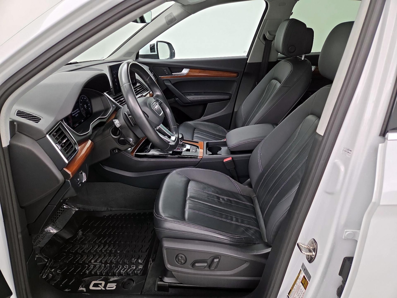 2023 Audi Q5 Premium Plus - Photo 12