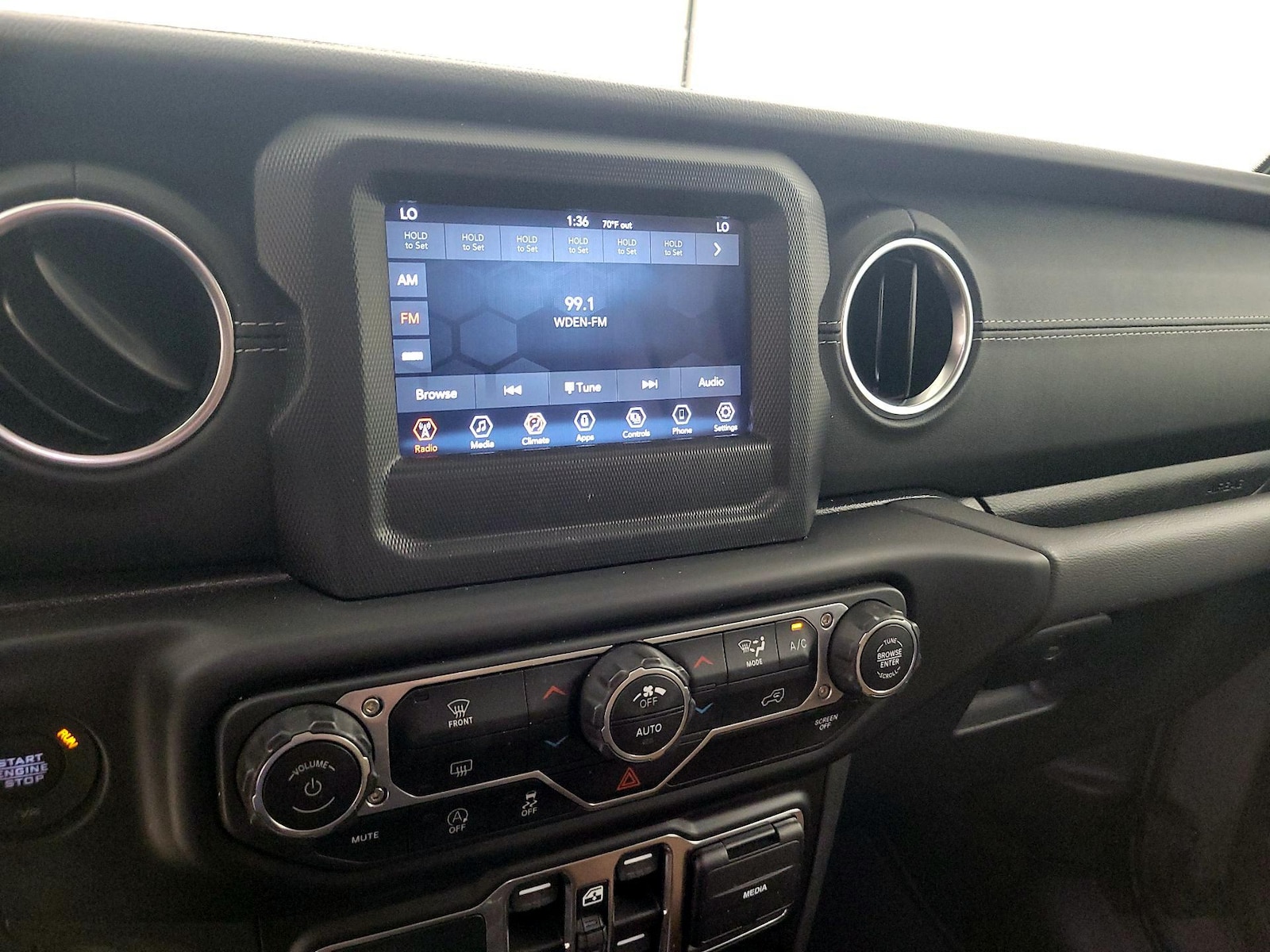 2021 Jeep Wrangler Unlimited Sahara - Photo 16
