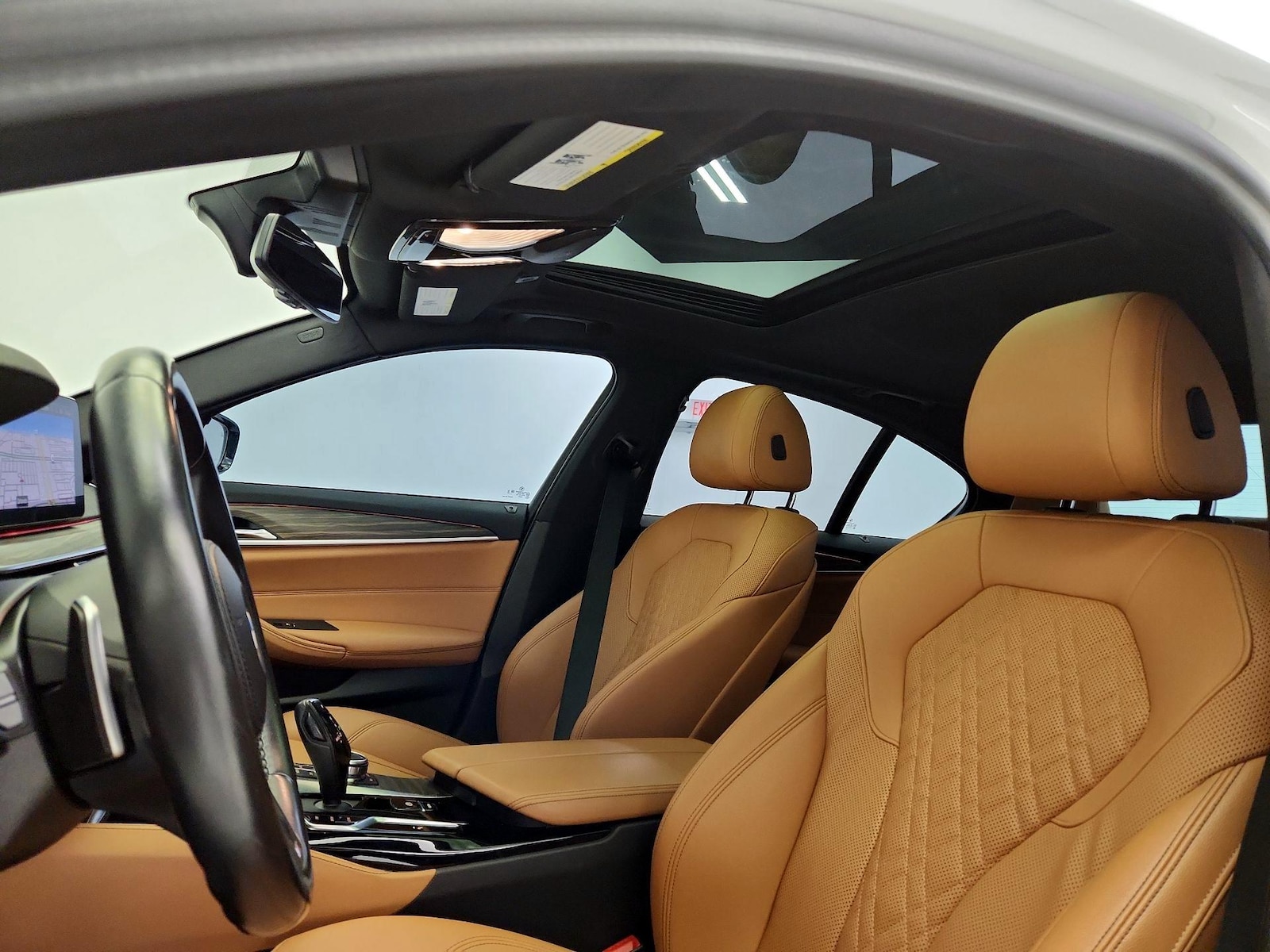 Sunroof(s) & Overhead Airbags