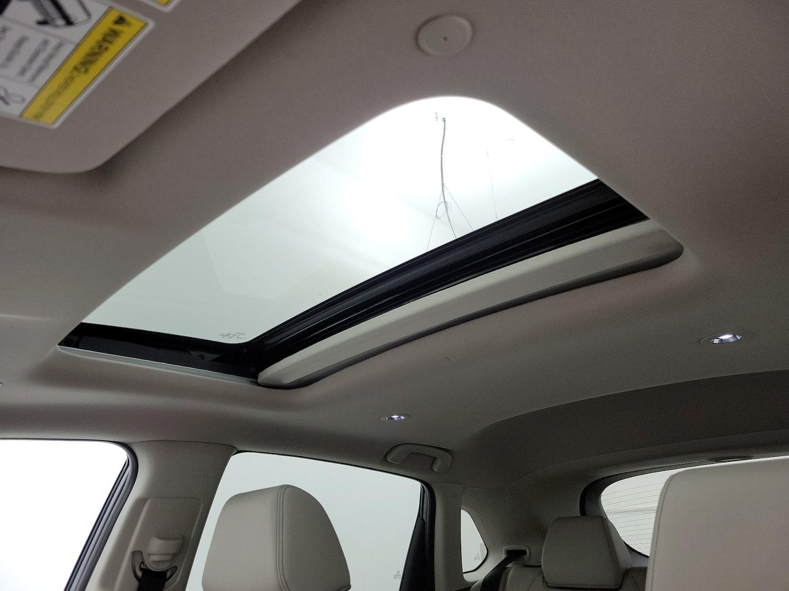 Sunroof(s) & Overhead Airbags