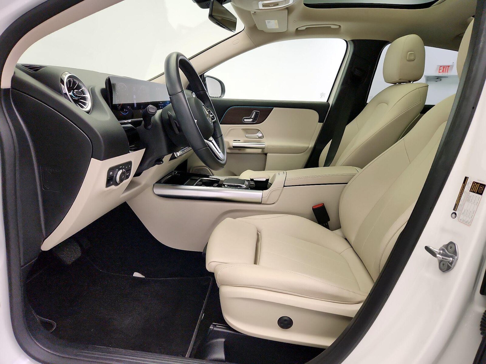 Power Seat(s) & Side Airbags