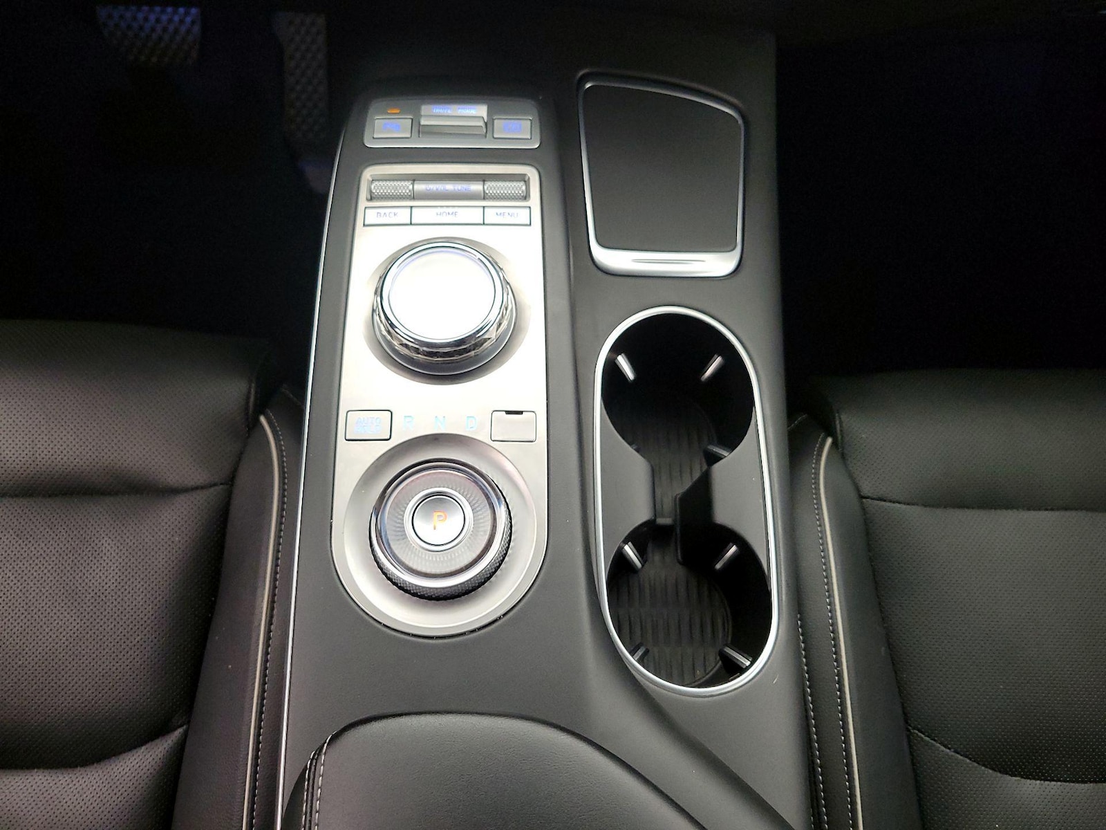 2025 GENESIS GV70 Standard - Photo 19