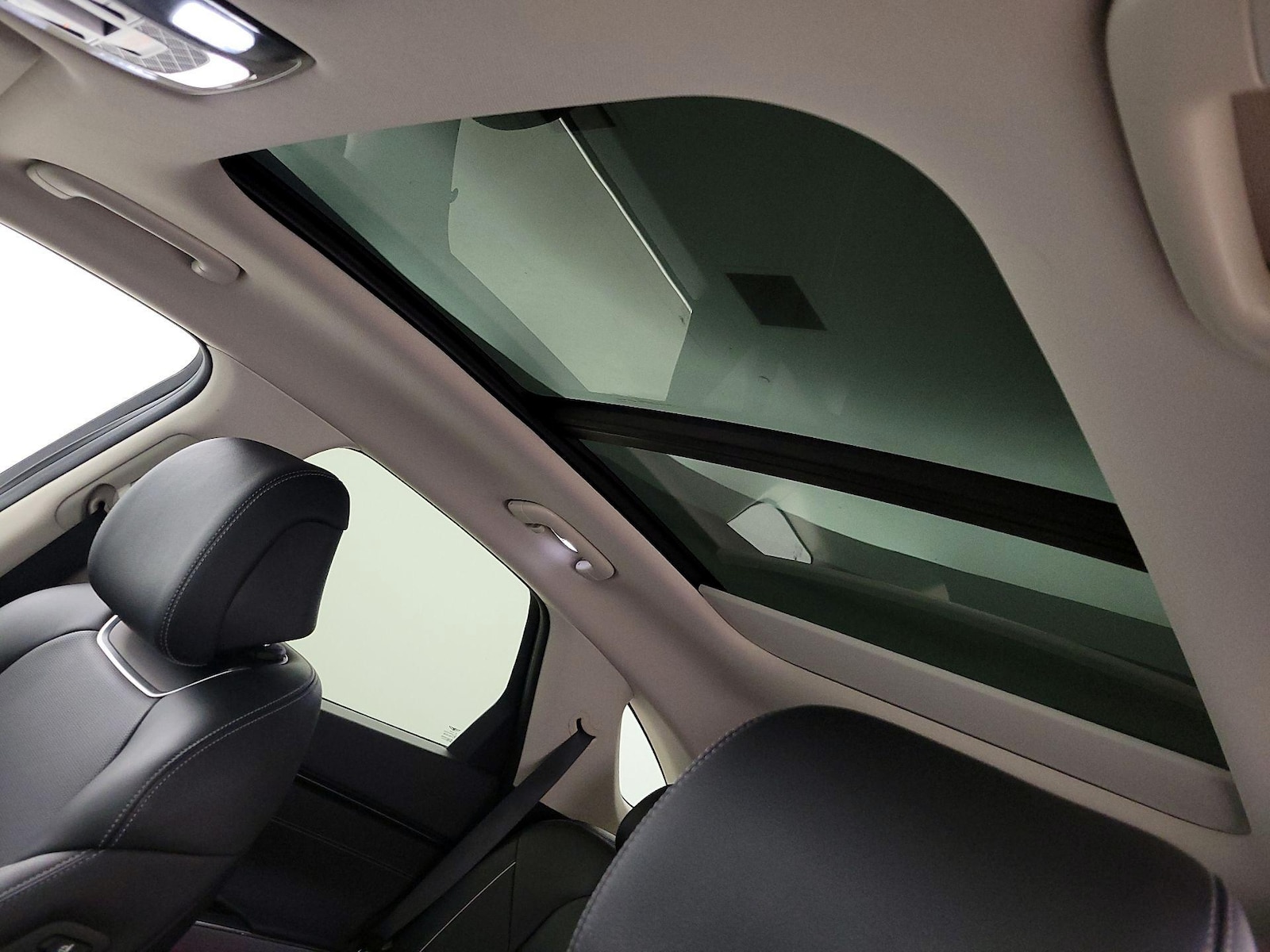 2025 GENESIS GV70 Standard - Photo 21