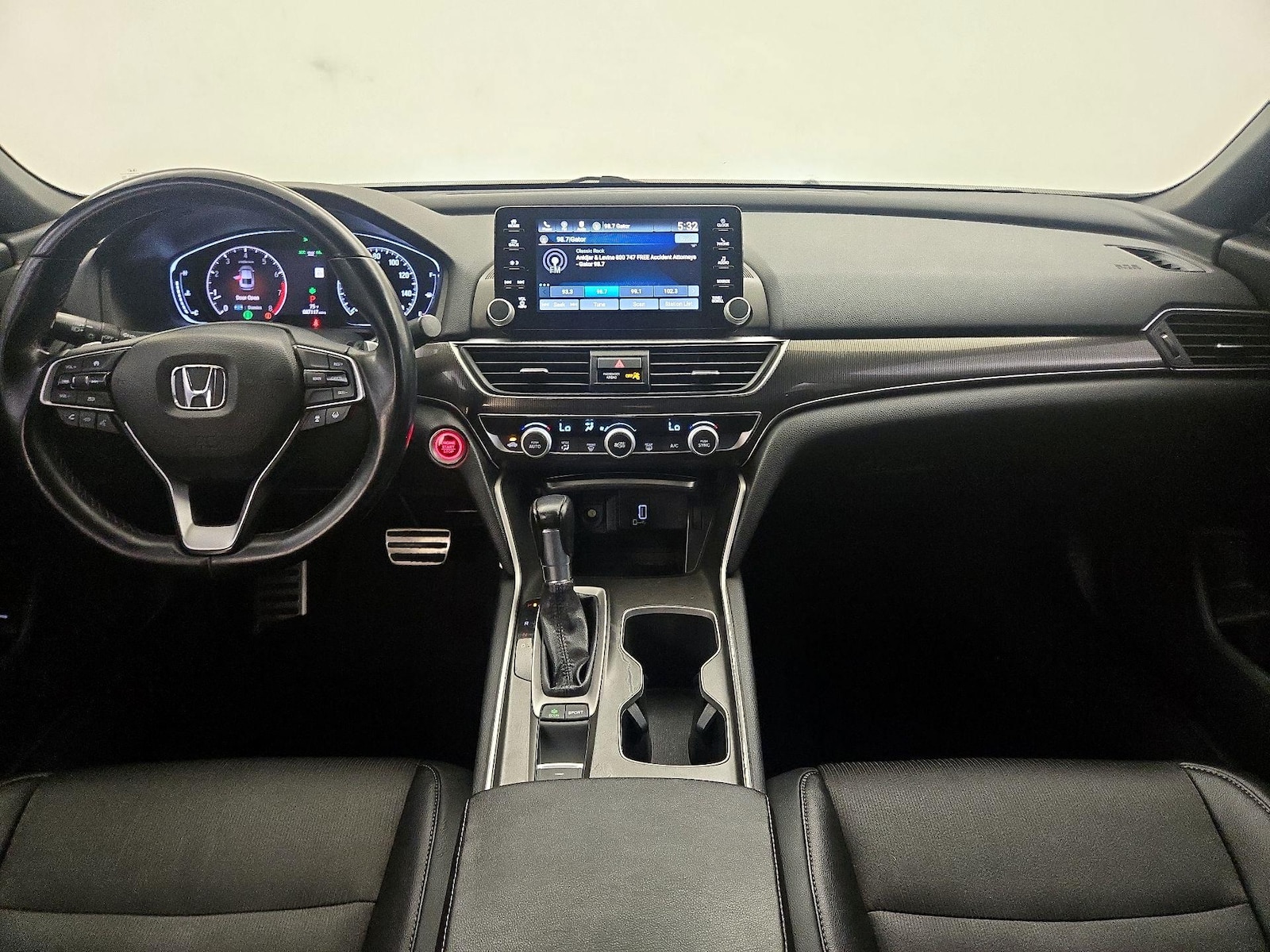 Apple CarPlay® & Android Auto™