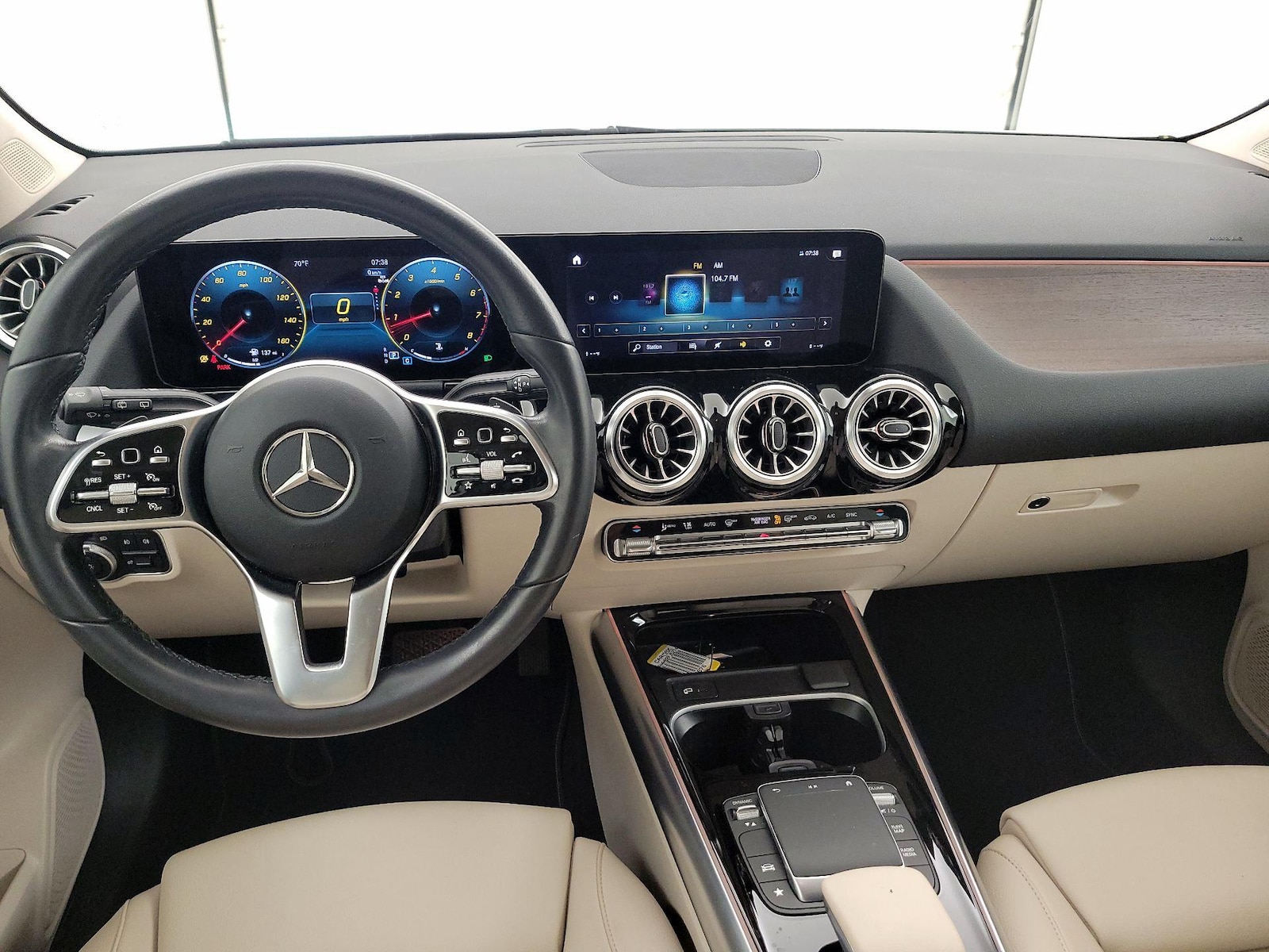 2023 Mercedes-Benz GLA Base - Photo 10