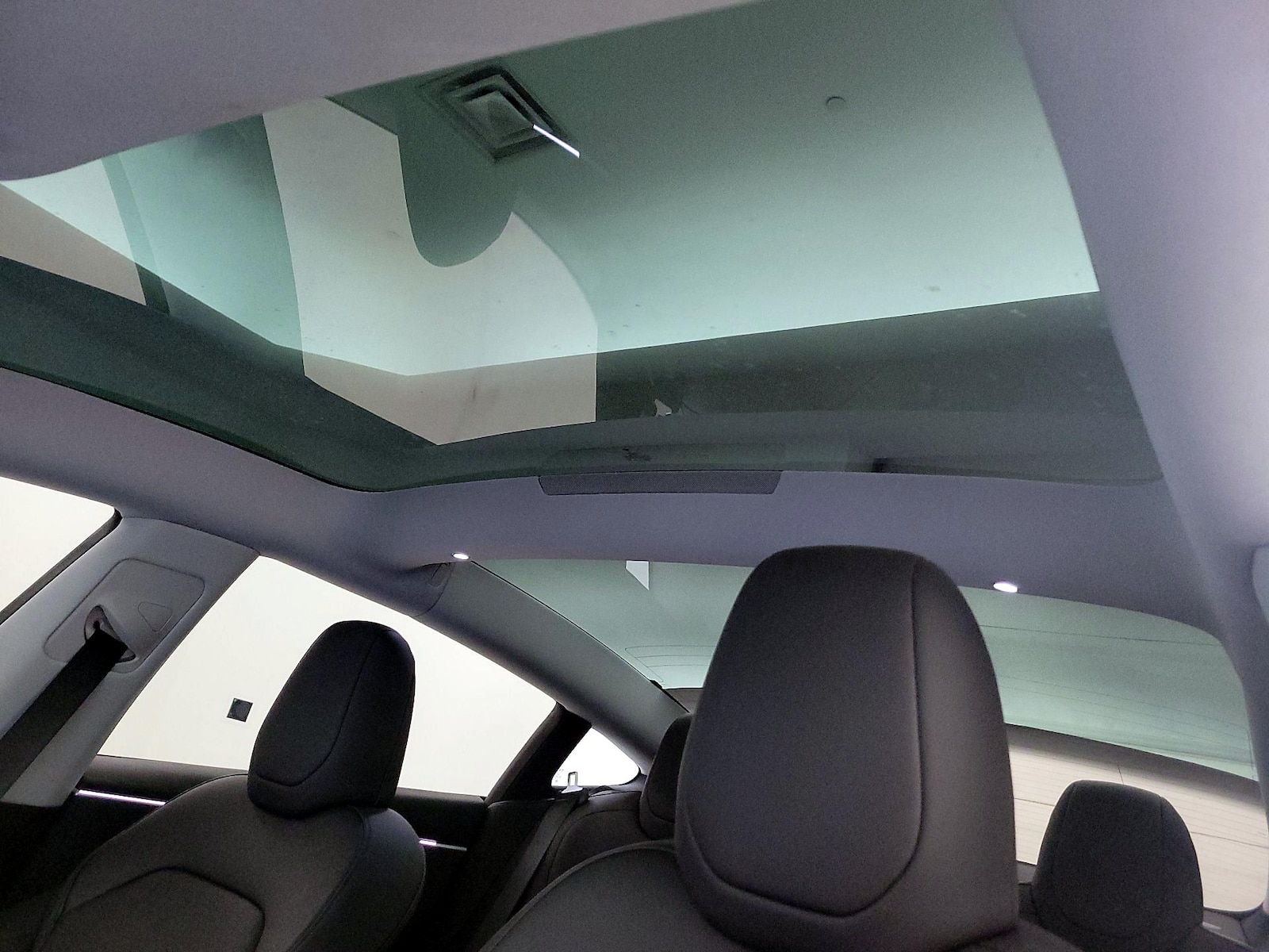 Skylight(s) & Overhead Airbags