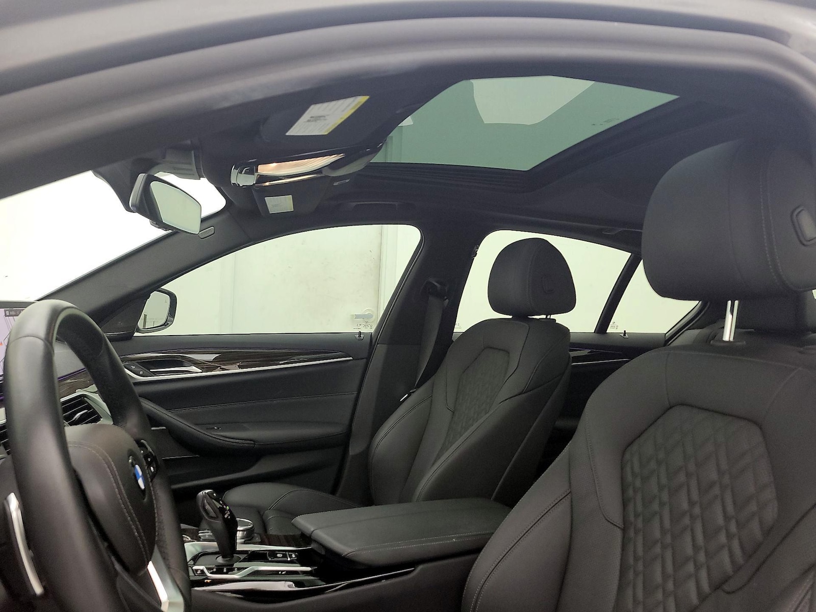 Sunroof(s) & Overhead Airbags