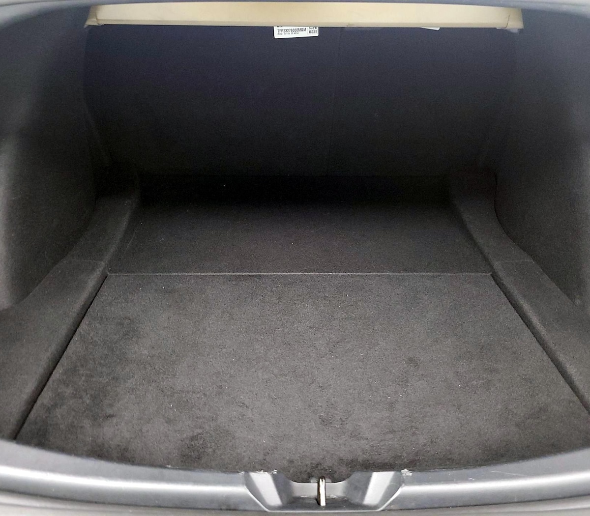 Trunk/Cargo (Seats Up)