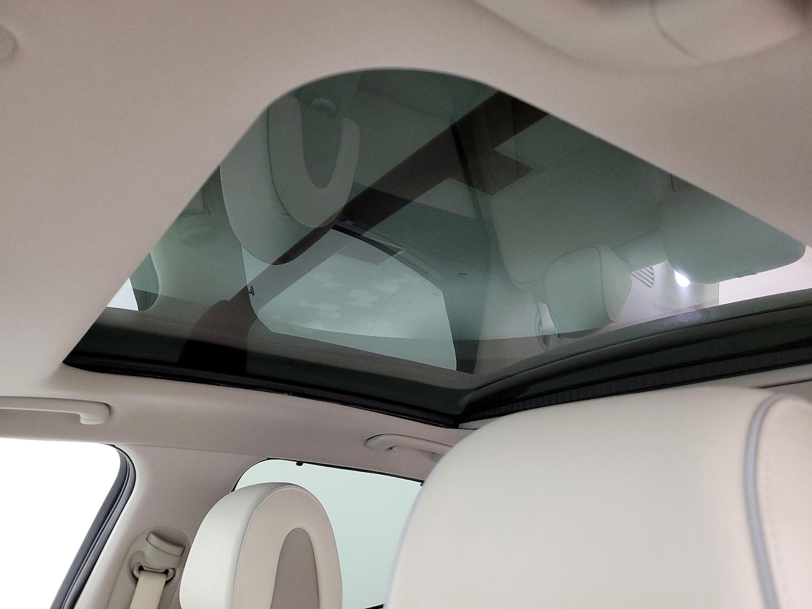 Skylight(s) & Overhead Airbags