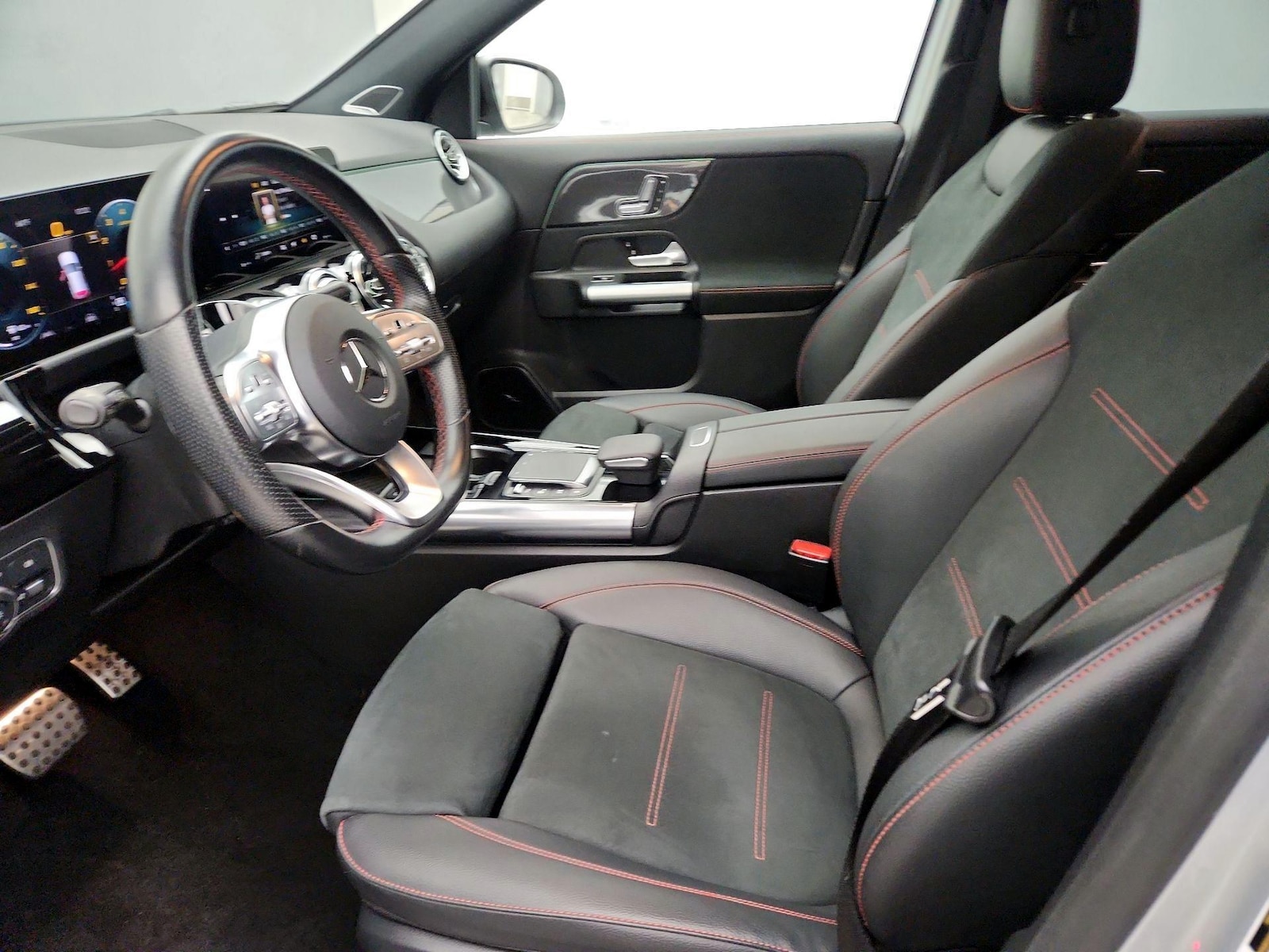 Power Seat(s) & Side Airbags