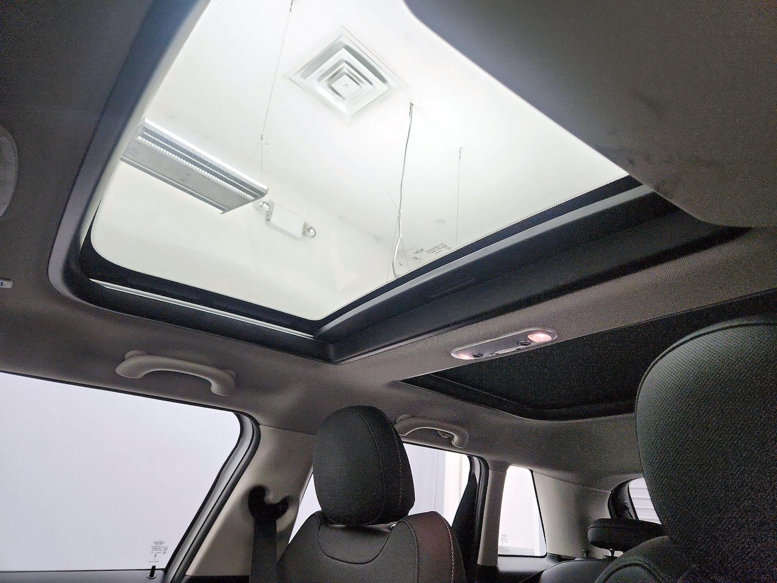 Sunroof(s) & Skylight(s)