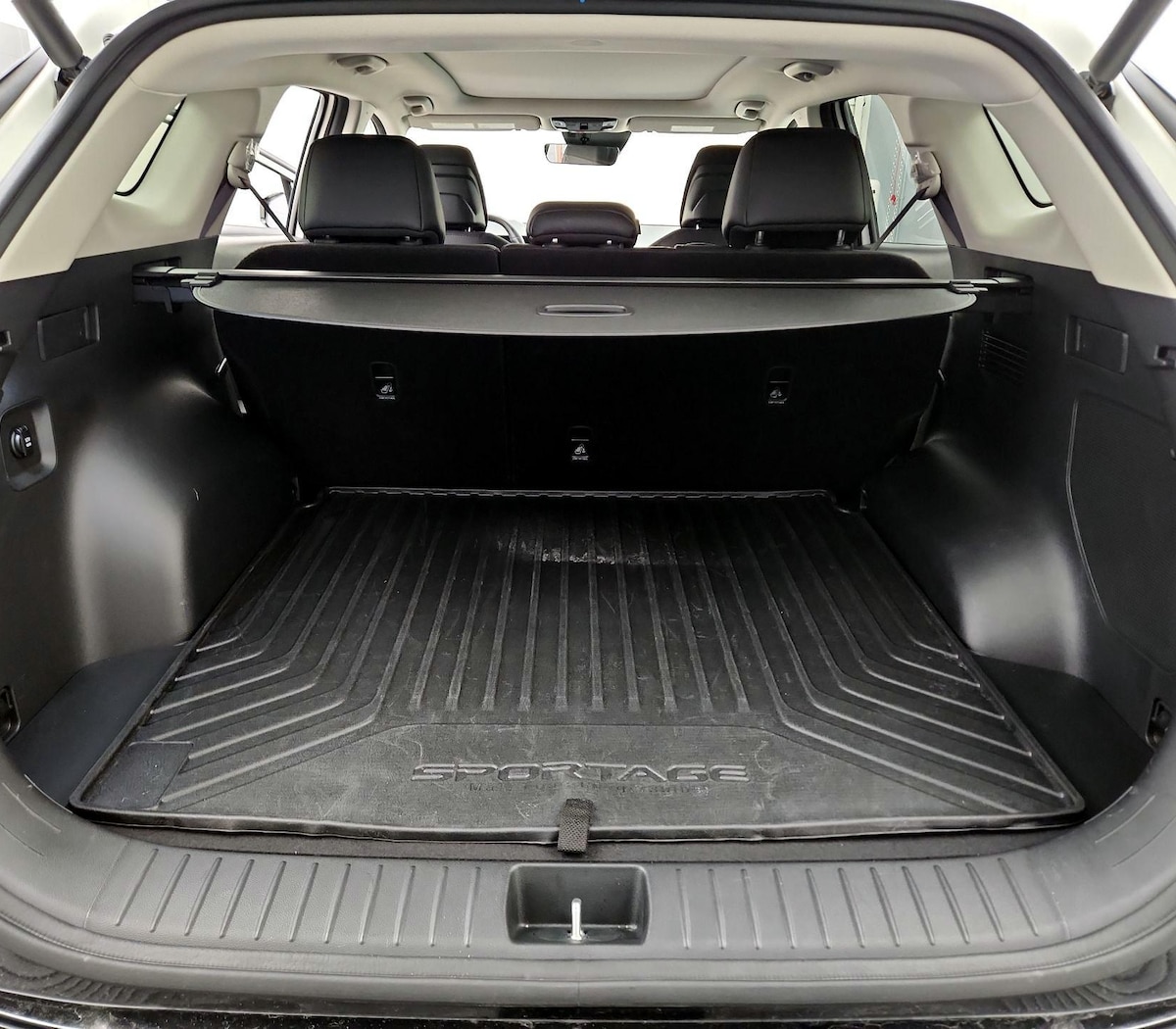 Trunk/Cargo (Seats Up)