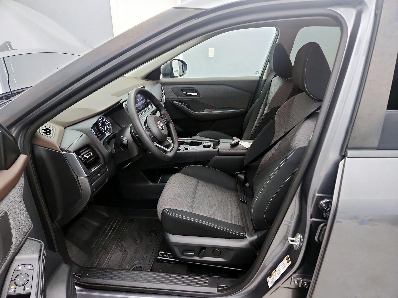 Power Seat(s) & Side Airbags