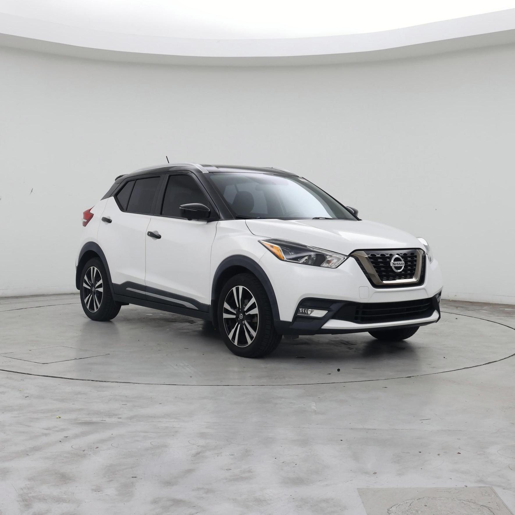 White 2019 Nissan Kicks SUV / Crossover Front-Wheel Drive Automatic