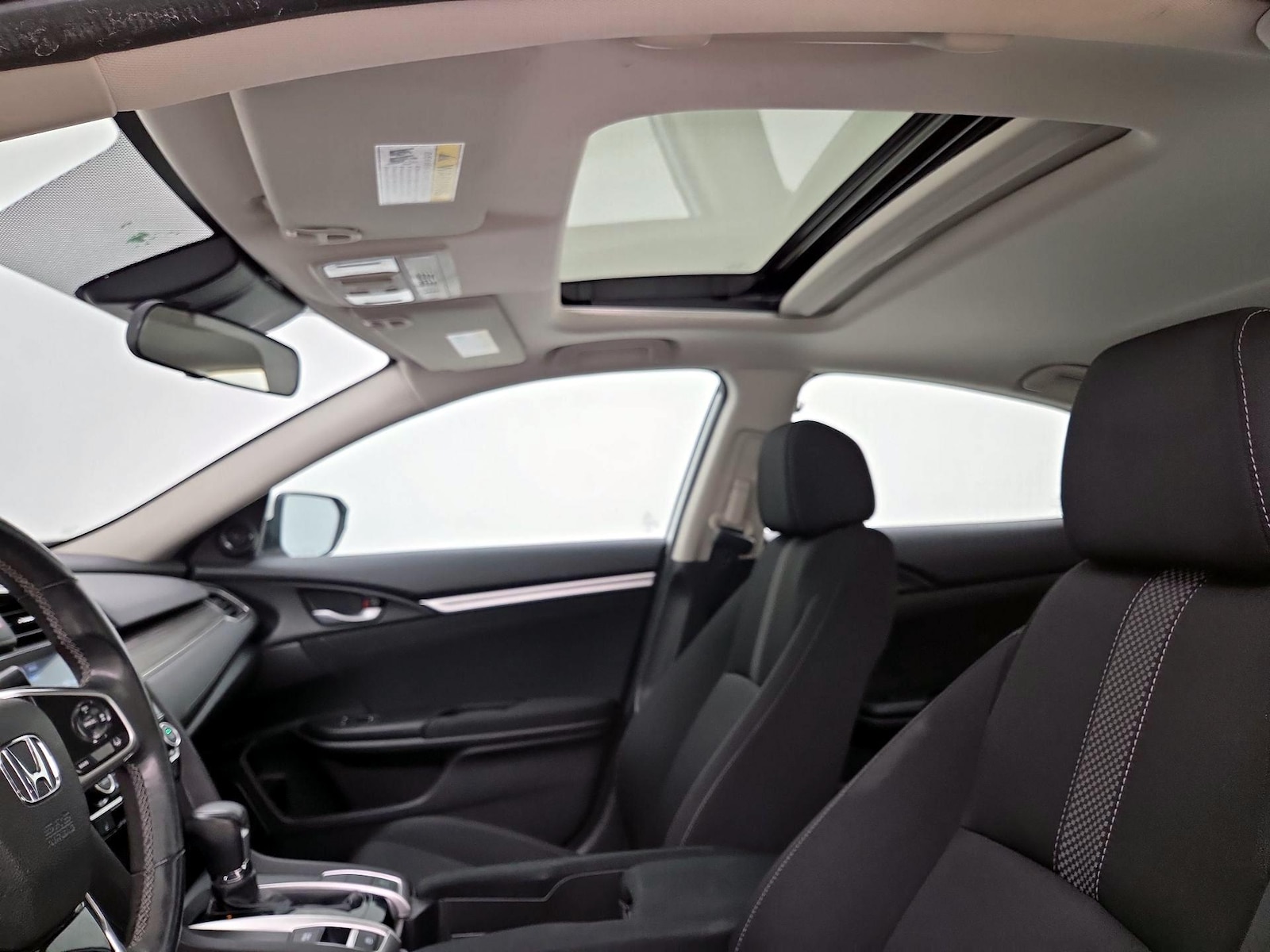 Sunroof(s) & Overhead Airbags