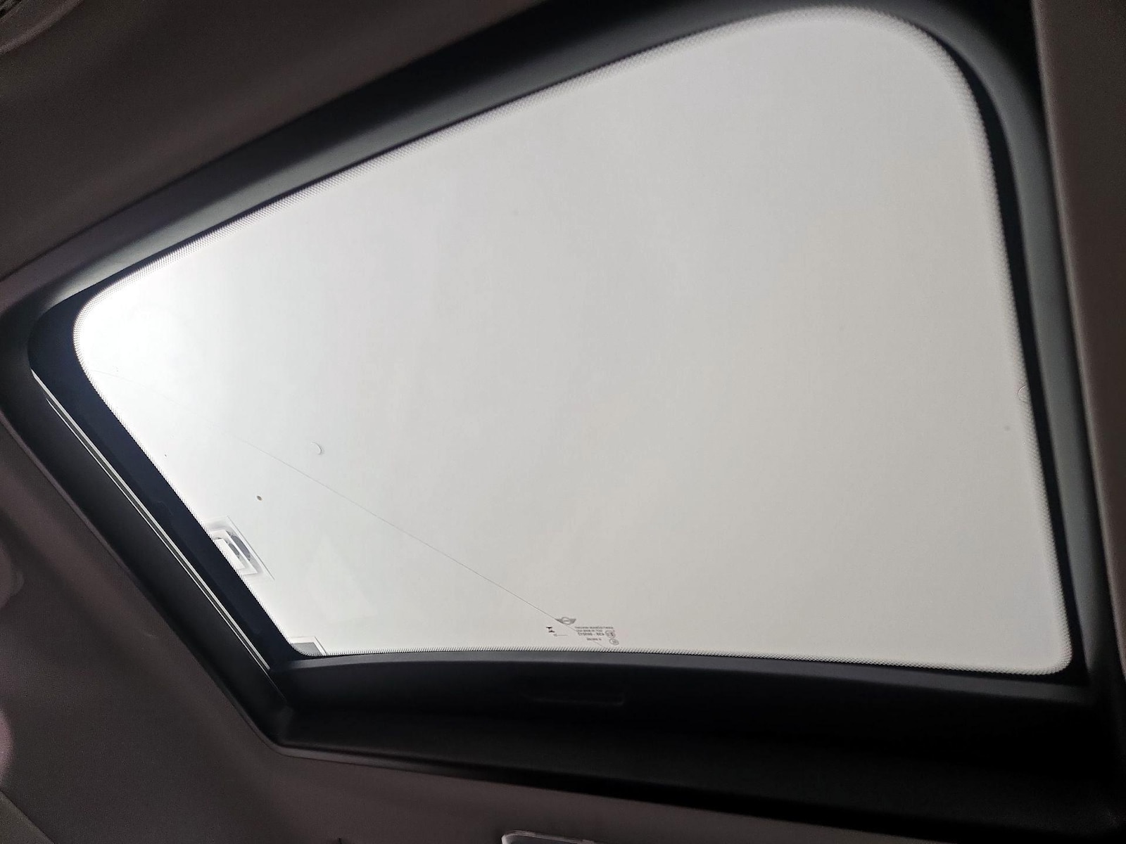 Sunroof(s) & Skylight(s)