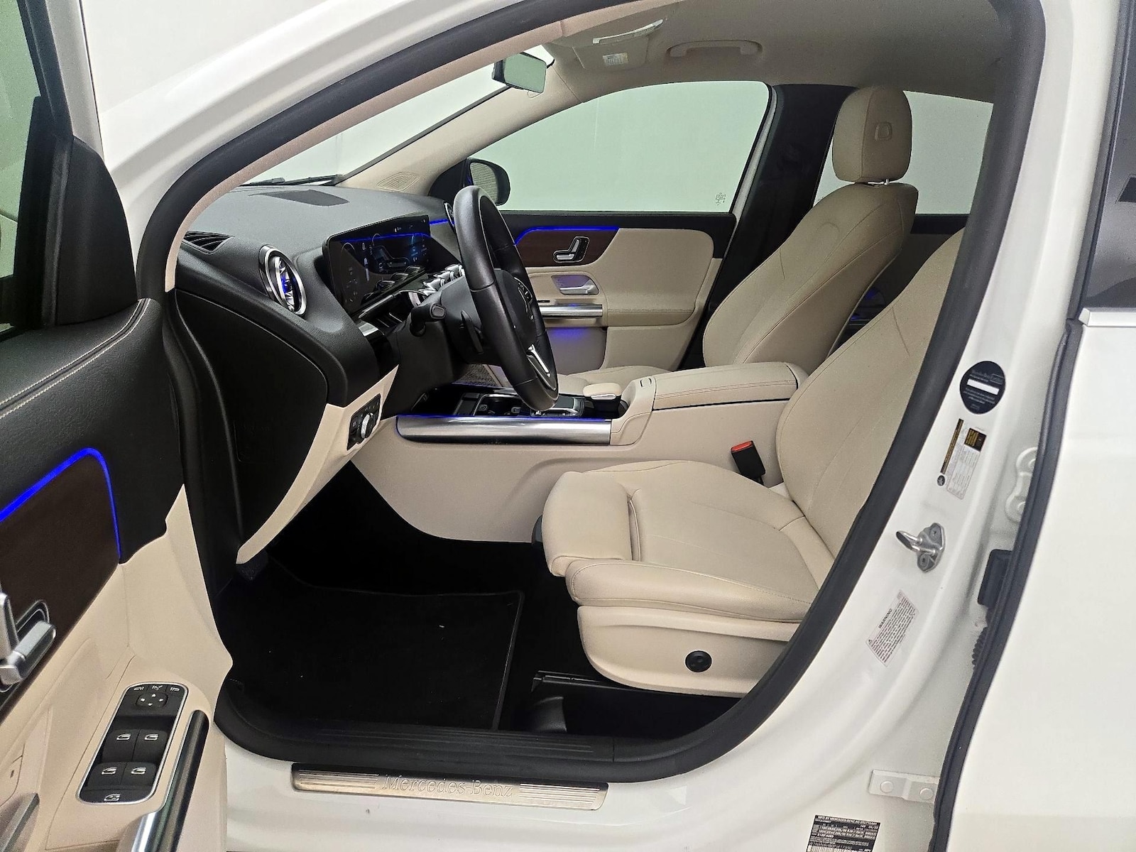 Power Seat(s) & Side Airbags