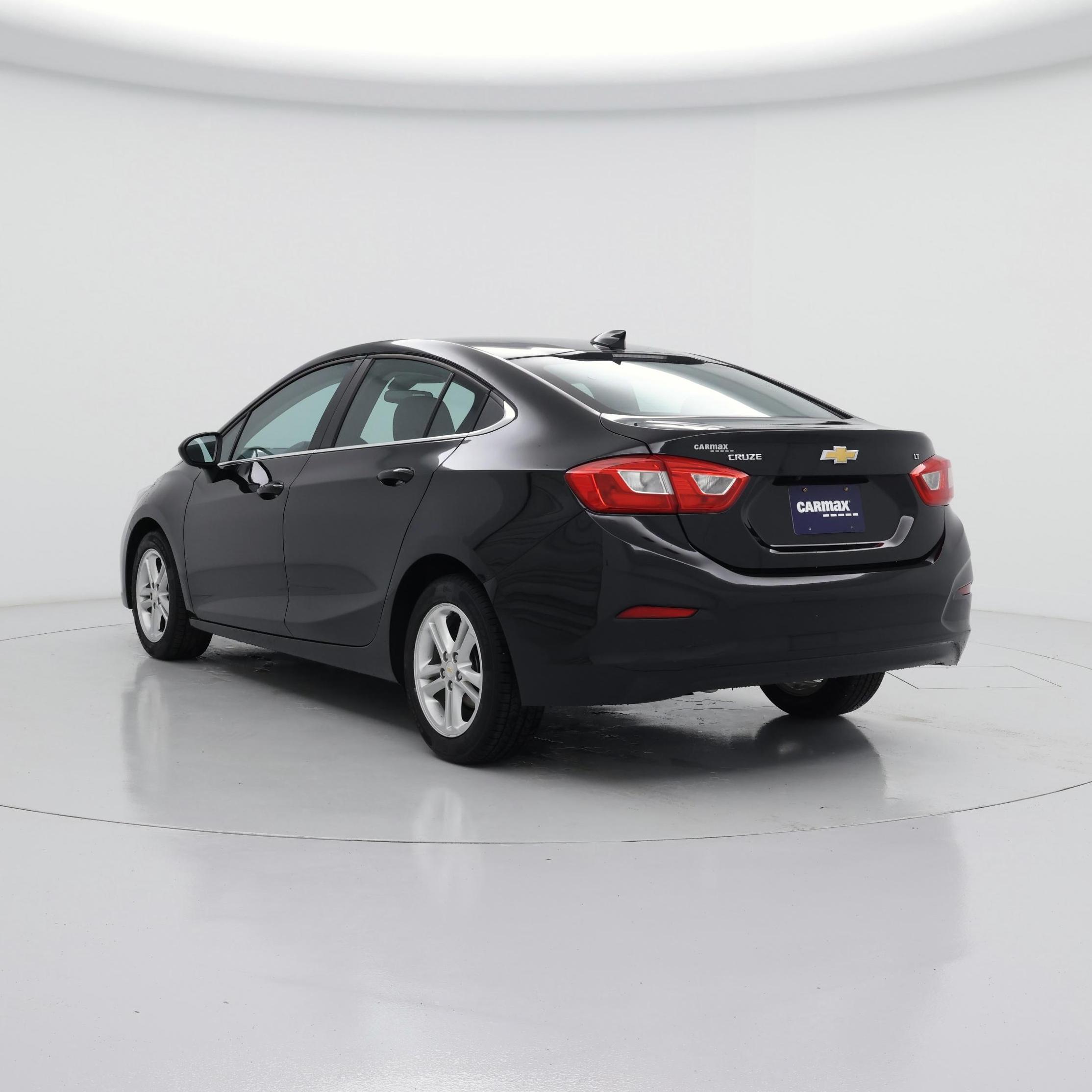 Thumbnail: 2017 Chevrolet Cruze - 2