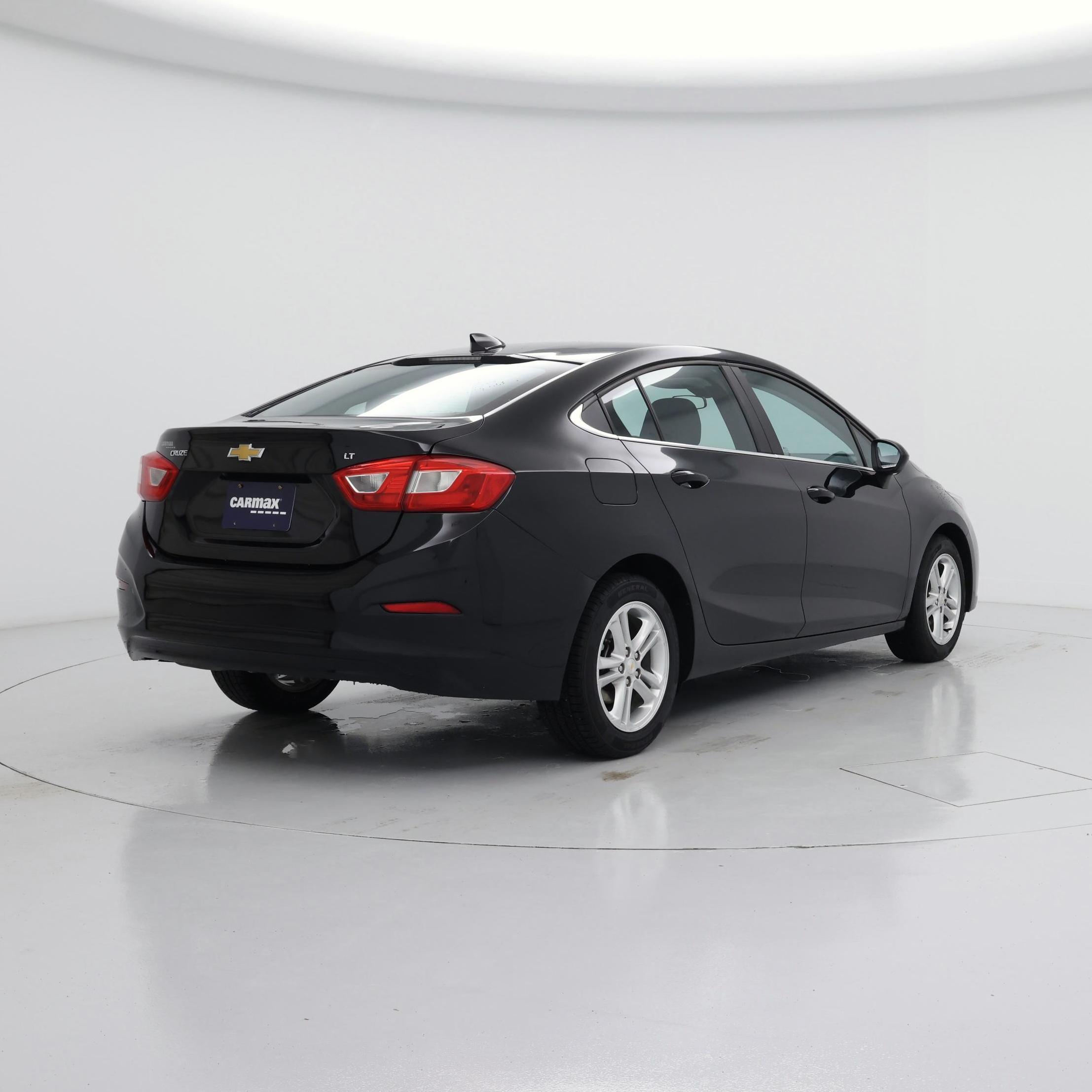 Thumbnail: 2017 Chevrolet Cruze - 8