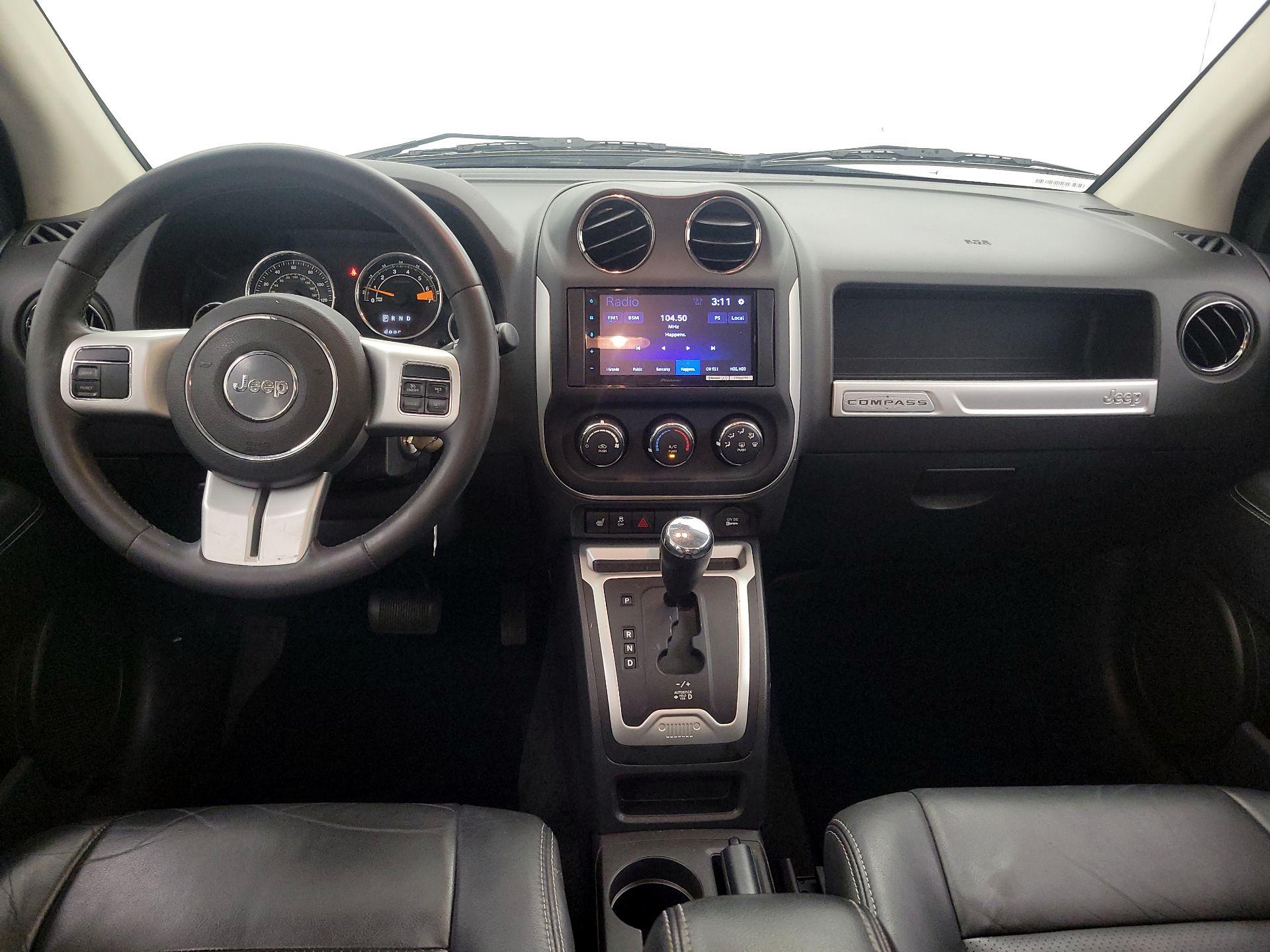 Thumbnail: 2015 Jeep Compass - 9