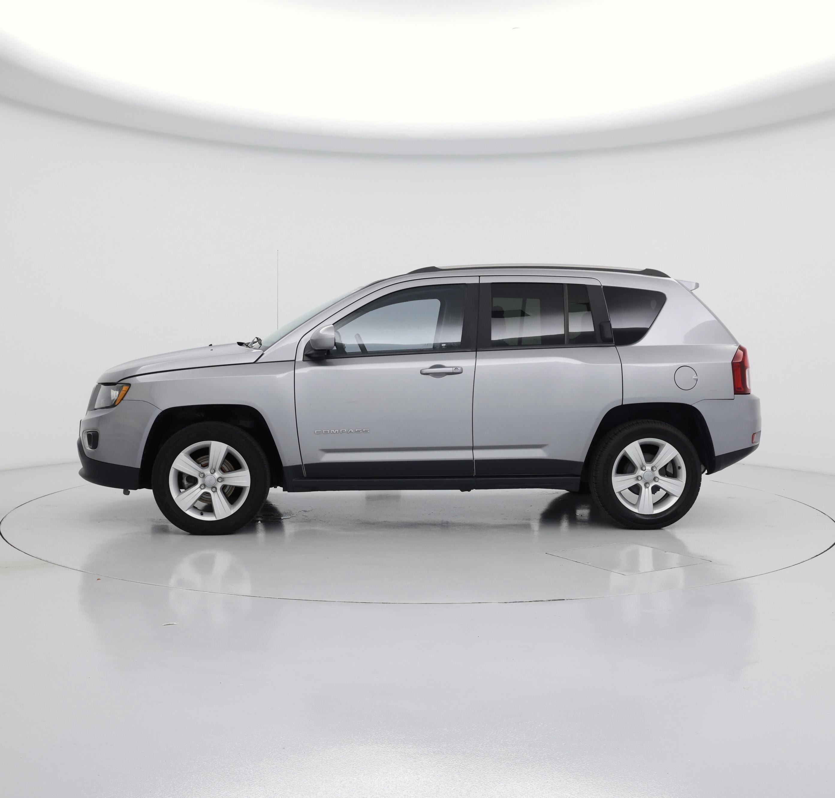 Thumbnail: 2015 Jeep Compass - 3