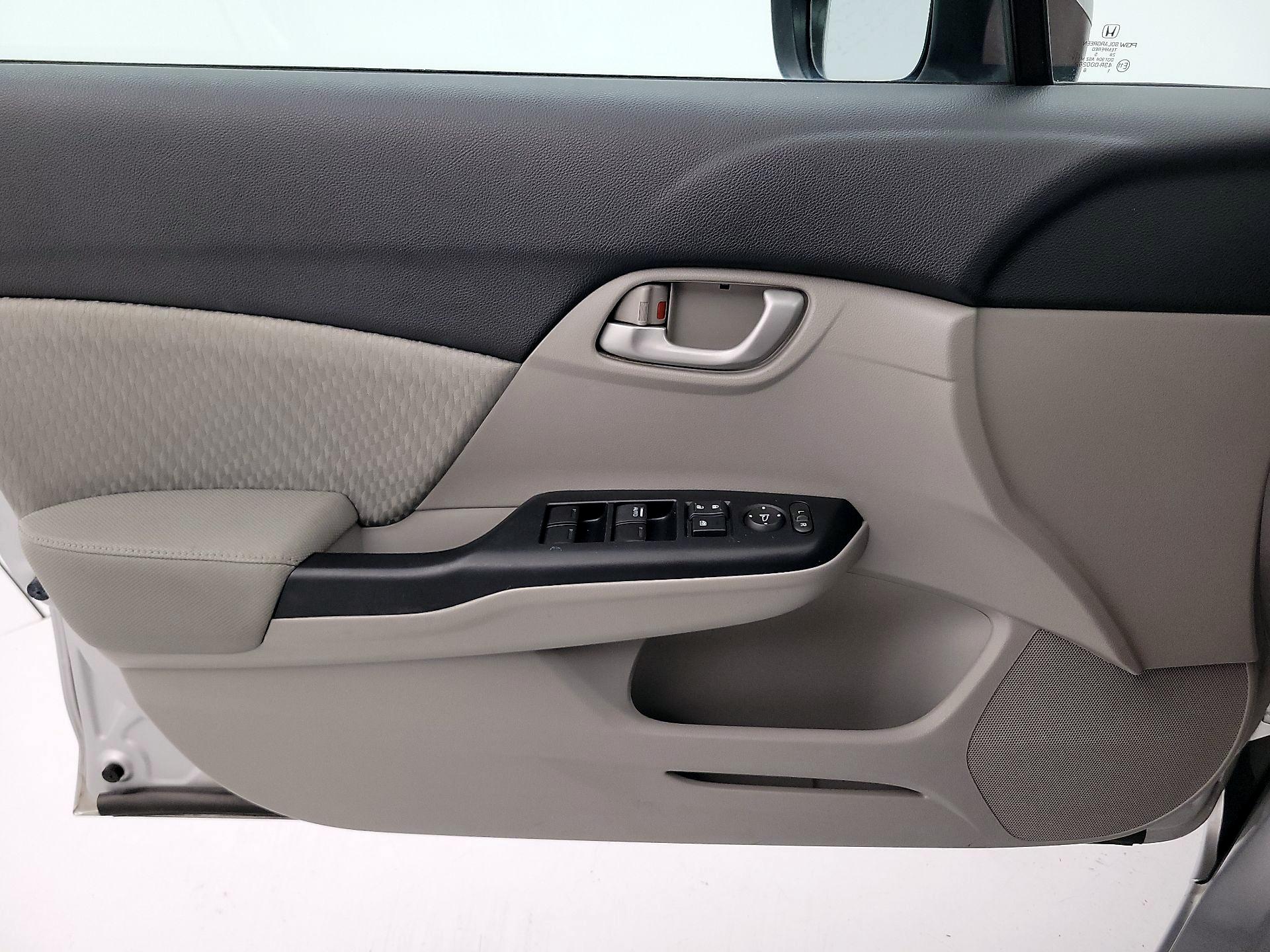 Thumbnail: 2015 Honda Civic - 12